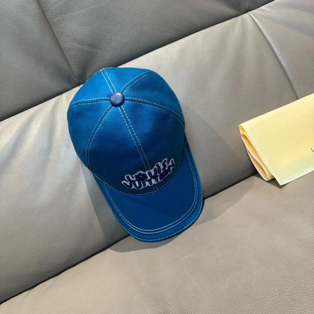 Головные Уборы Louis Vuitton 11529583