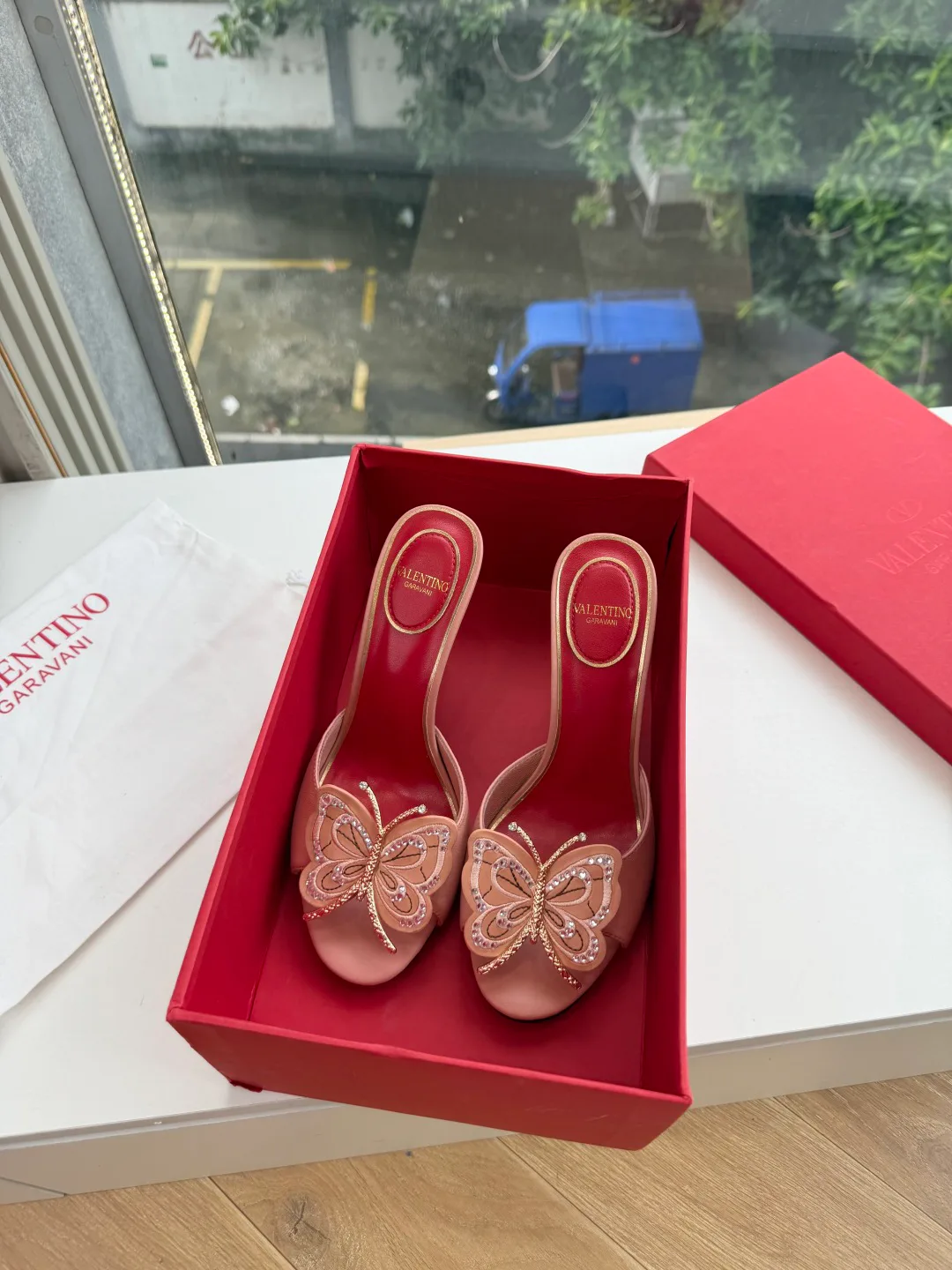 Босоножки Женские Valentino 18142682