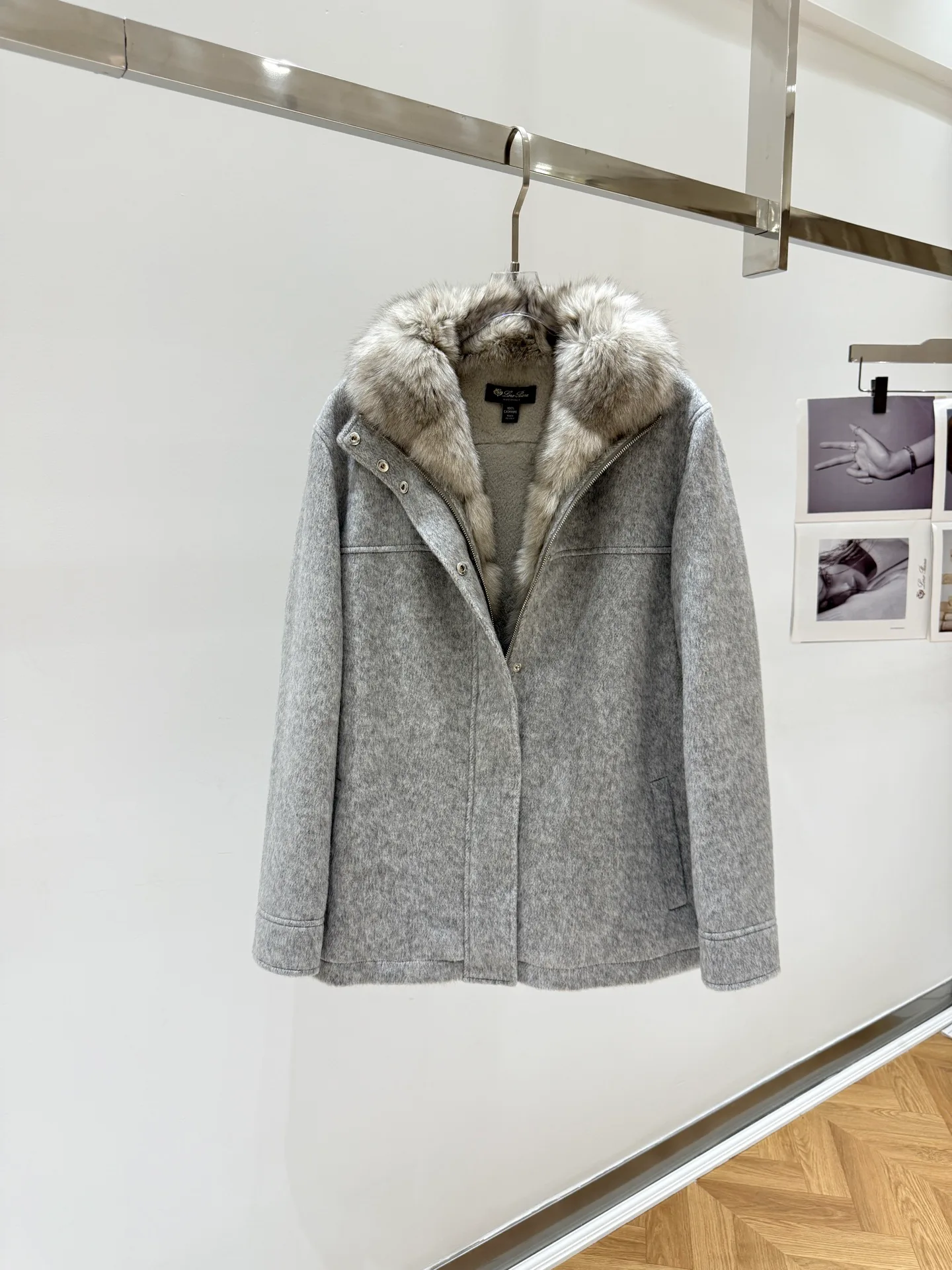 Куртки И Пуховики Женские Loro Piana 18699814
