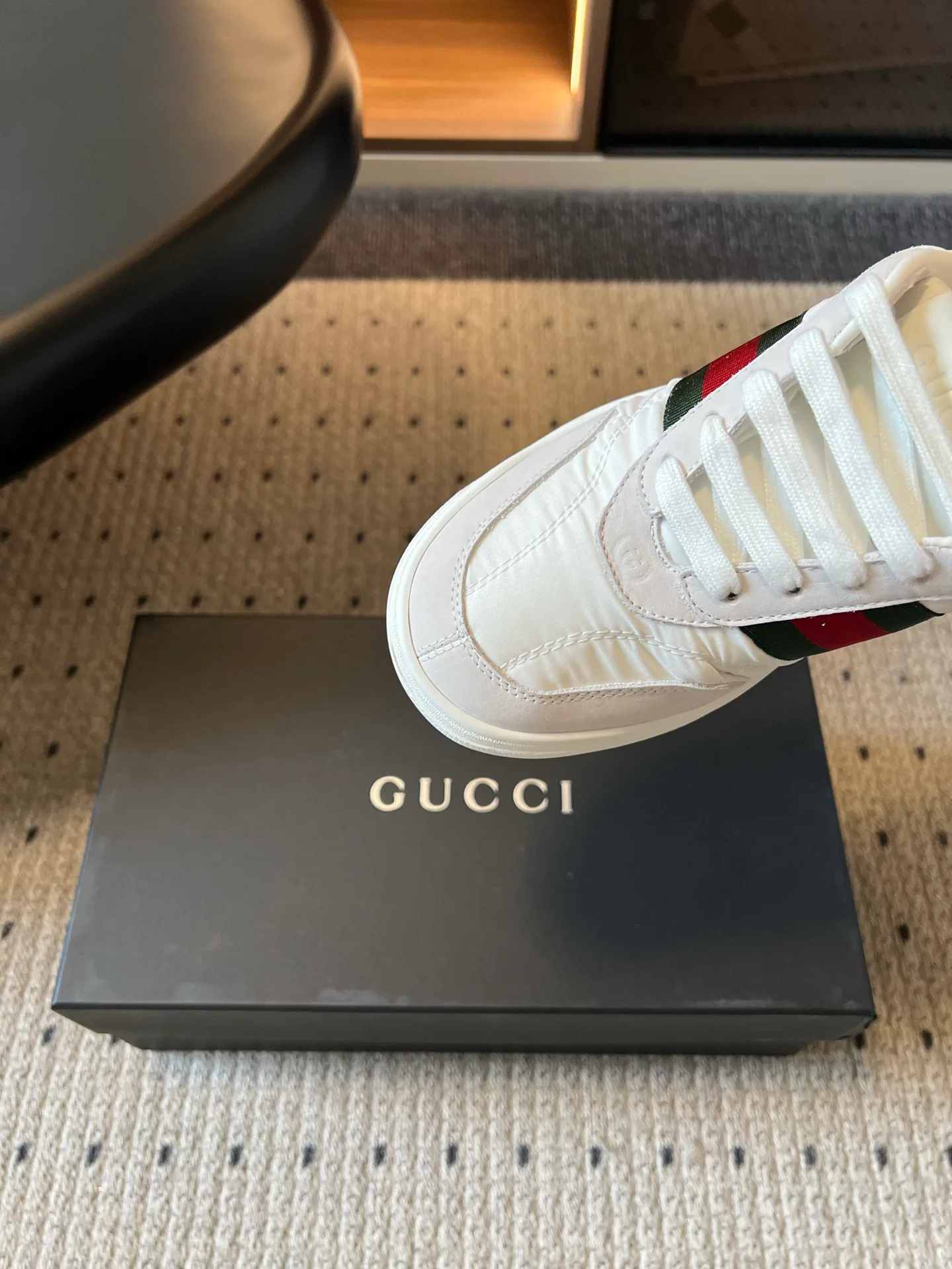Кроссовки Женские Gucci 17926086
