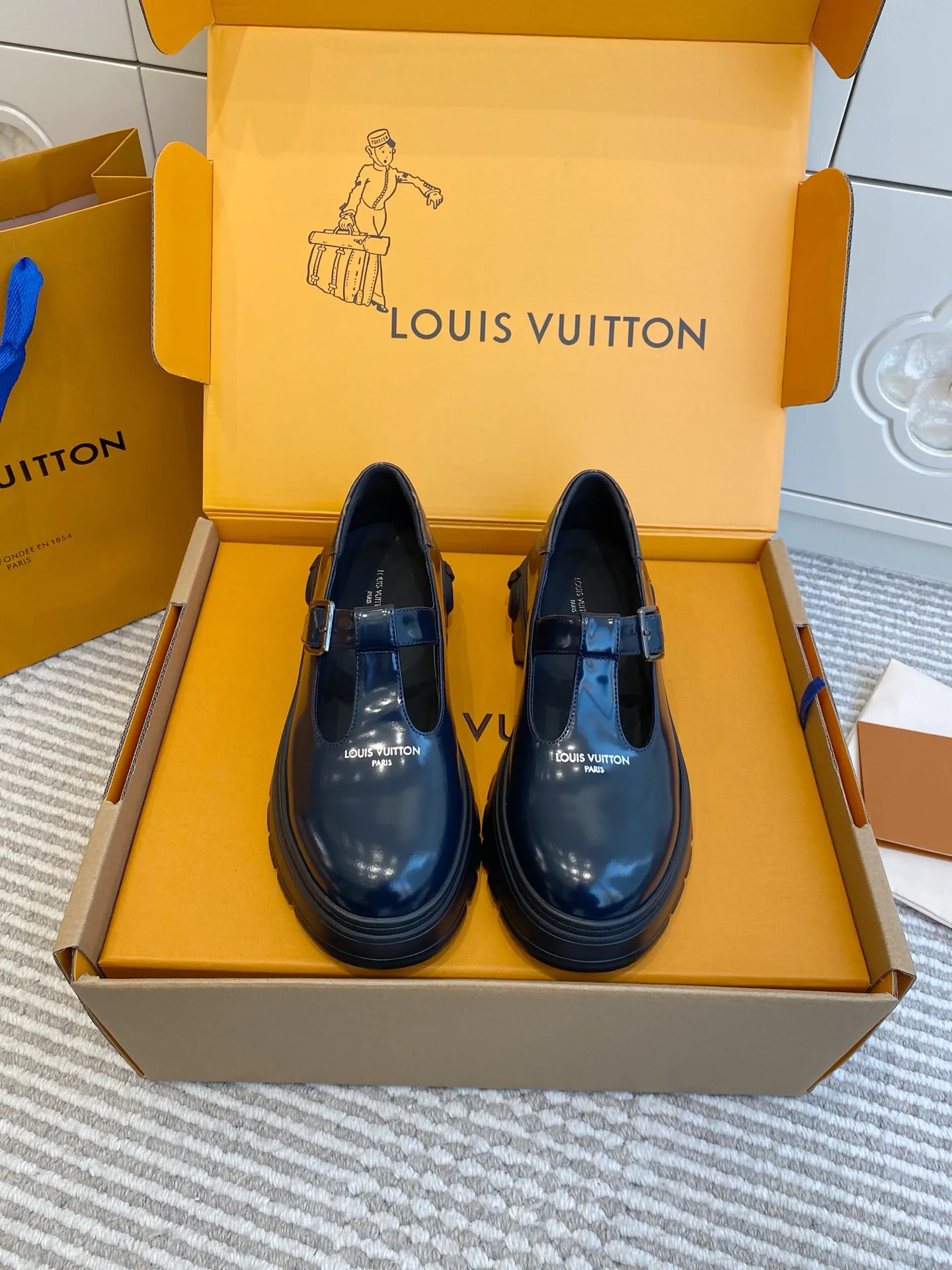 Лоферы И Мокасины Женские Louis Vuitton 1717000
