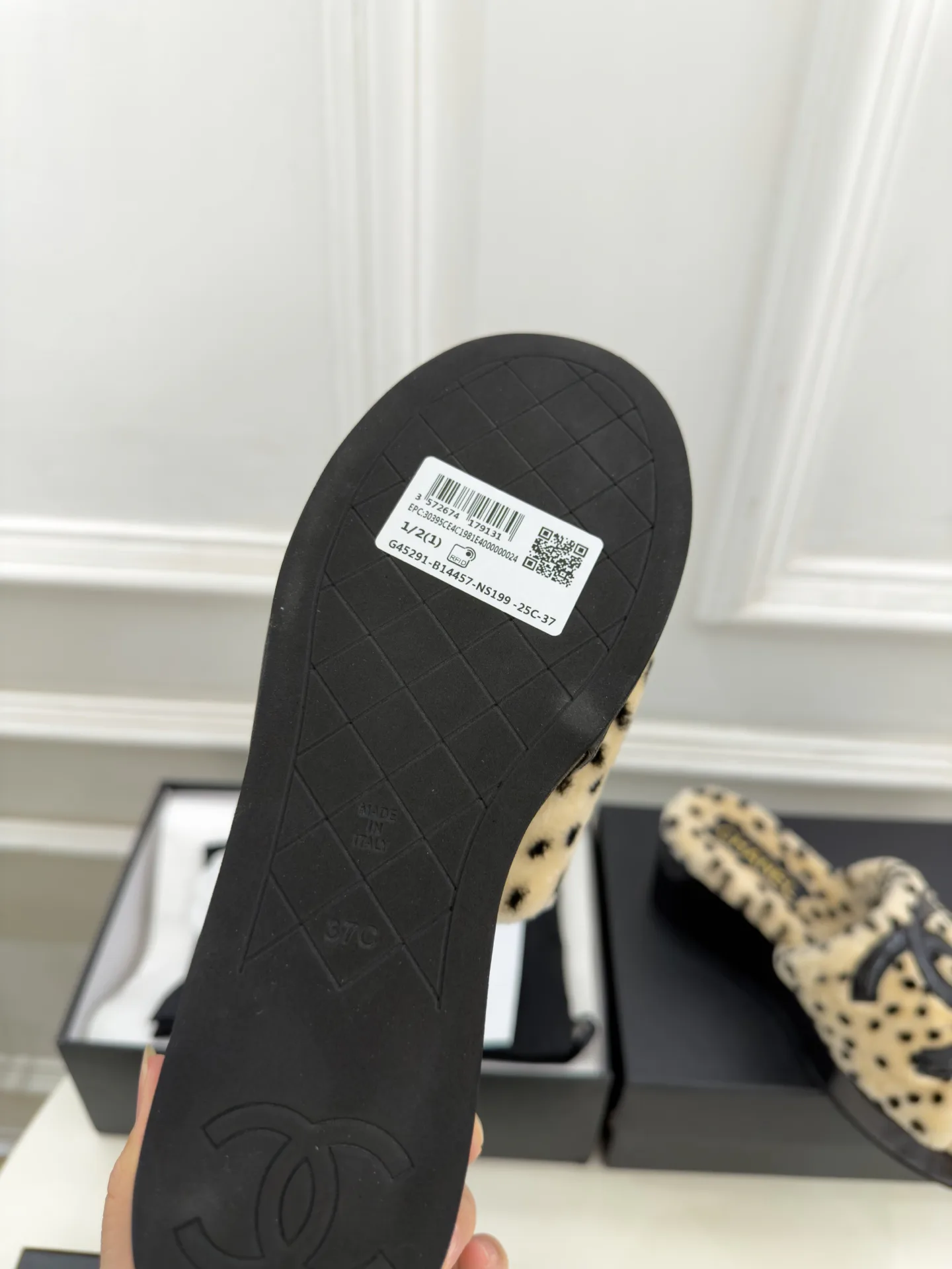 Тапочки Женские Chanel 18346889
