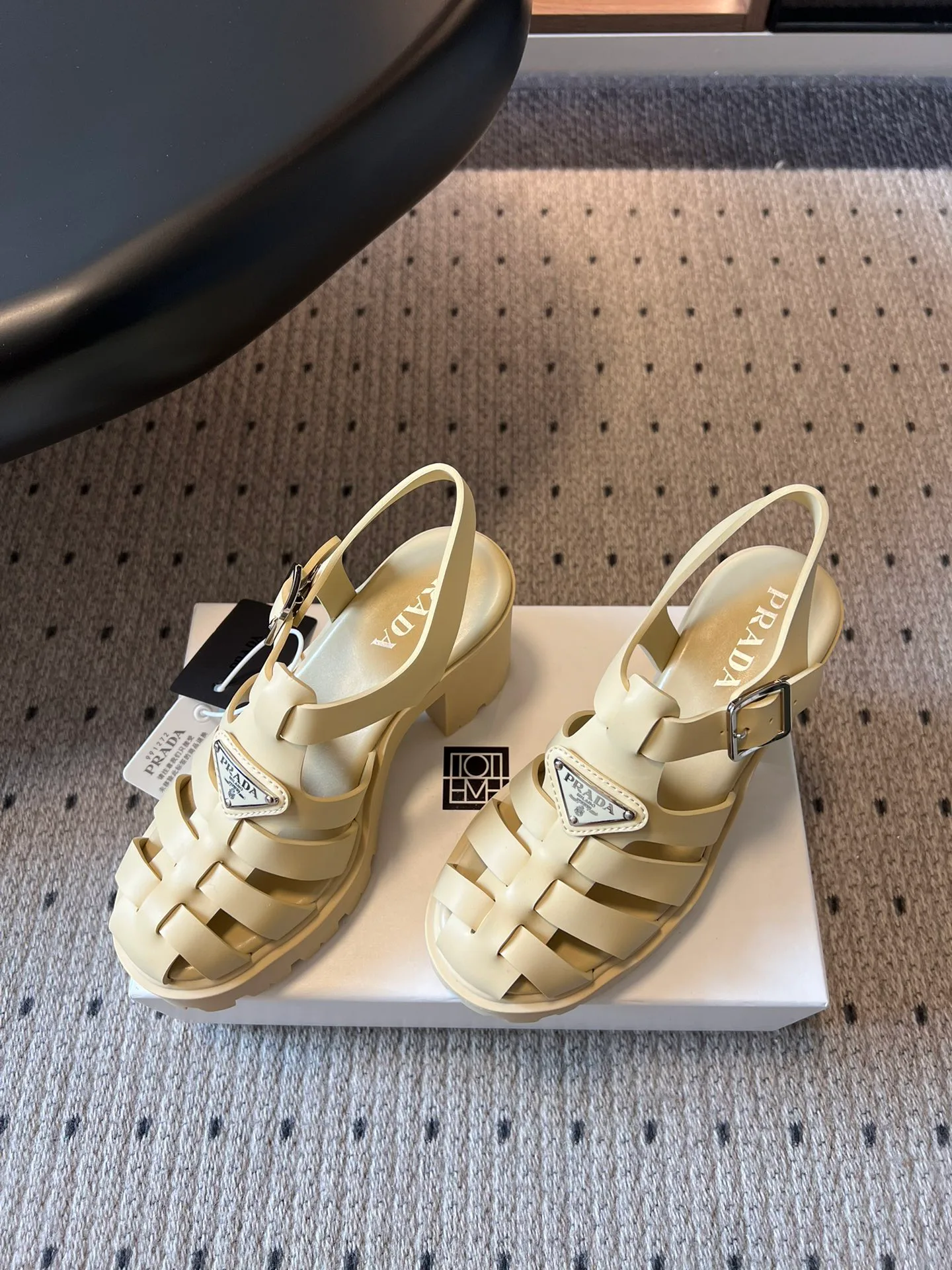 Босоножки Женские Prada 13556759