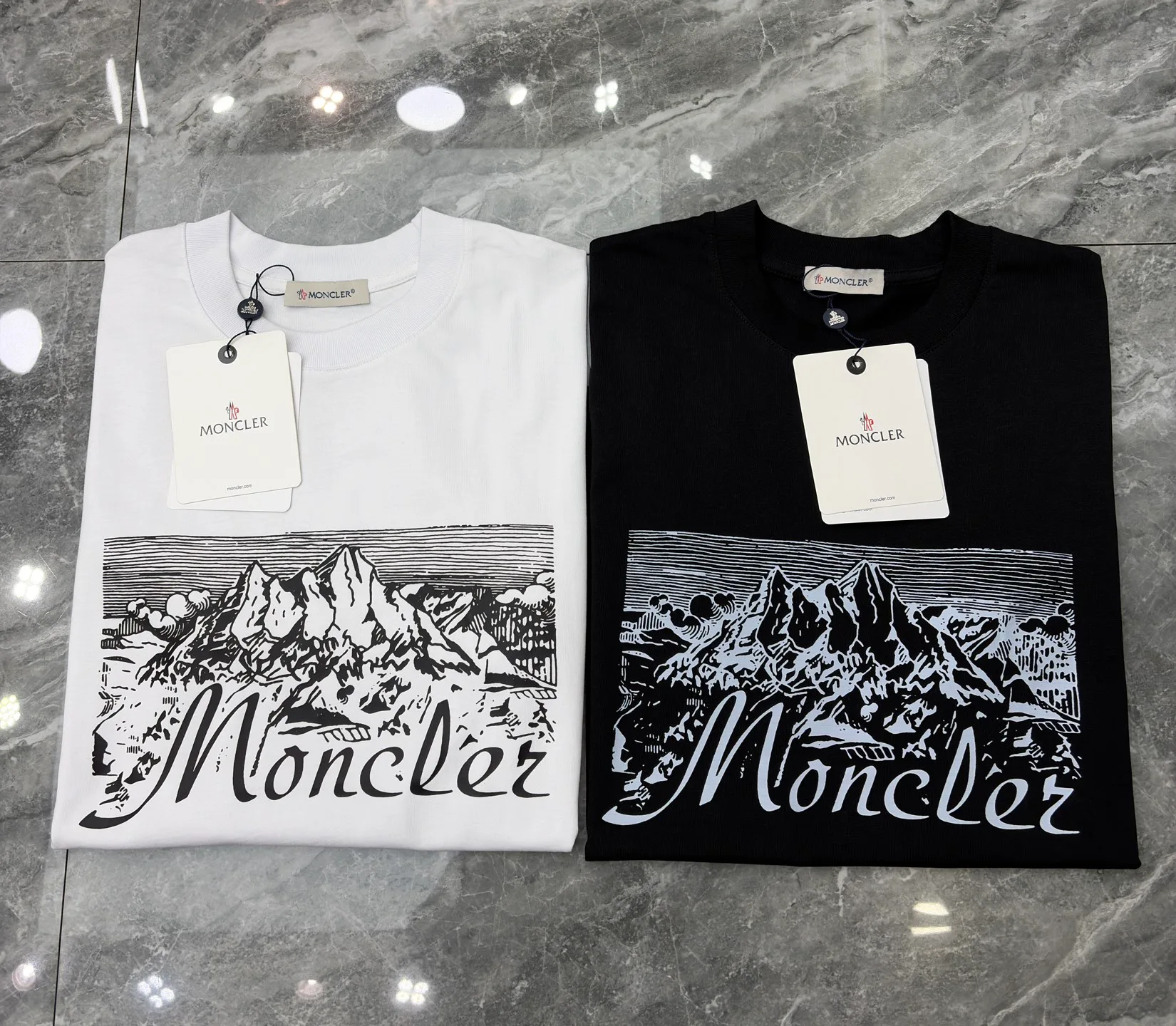 Футболки Женские Moncler 11424369