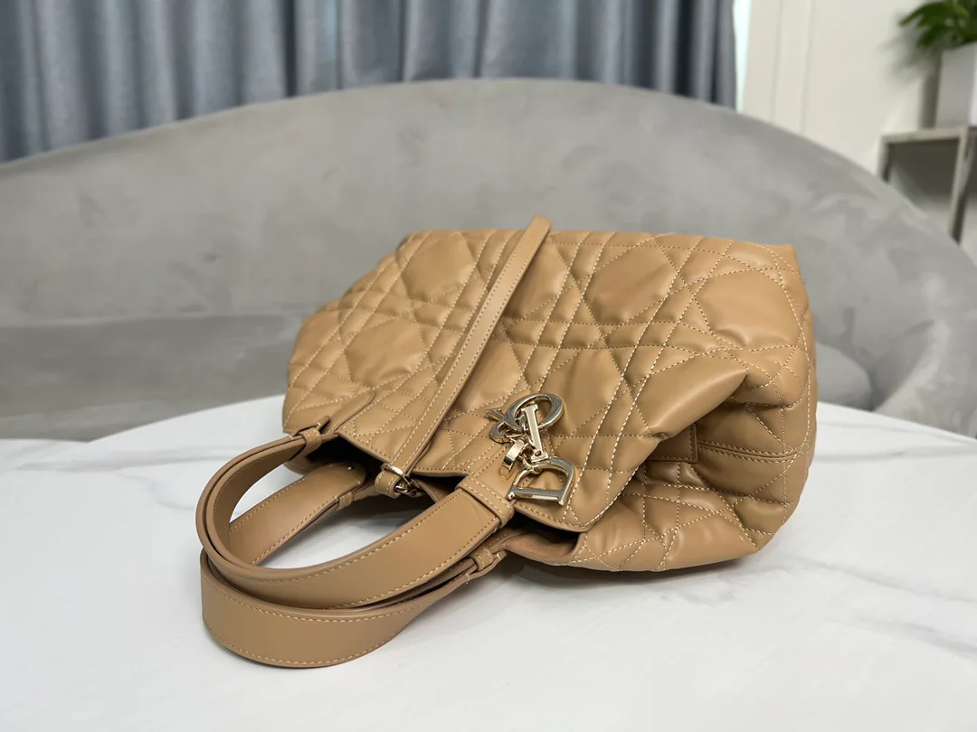 Классические Сумки Женские Christian Dior 11775942