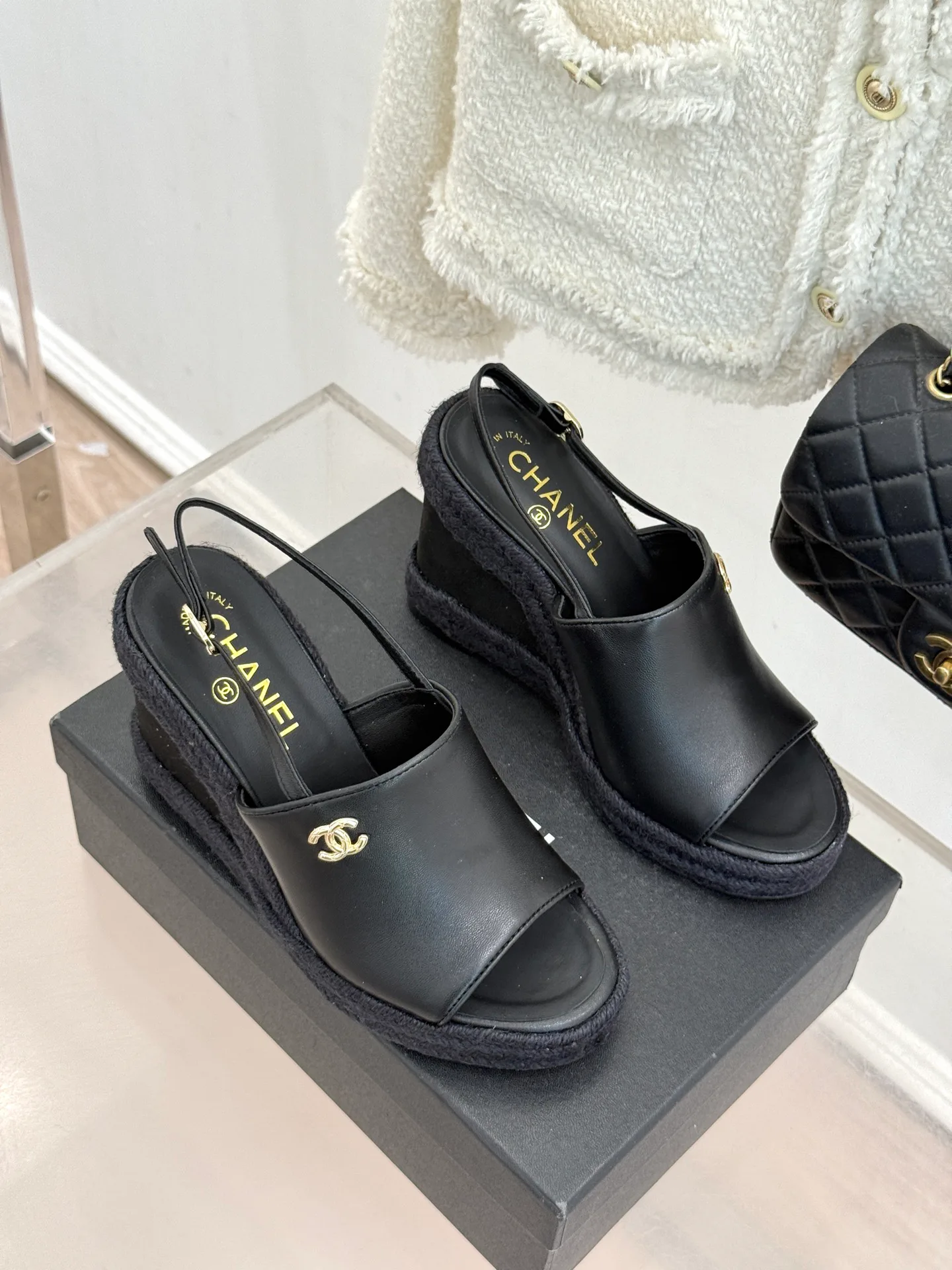 Босоножки Женские Chanel 11899512