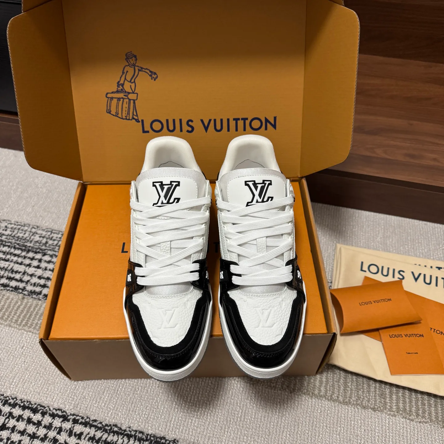Кроссовки Женские Louis Vuitton 1546798