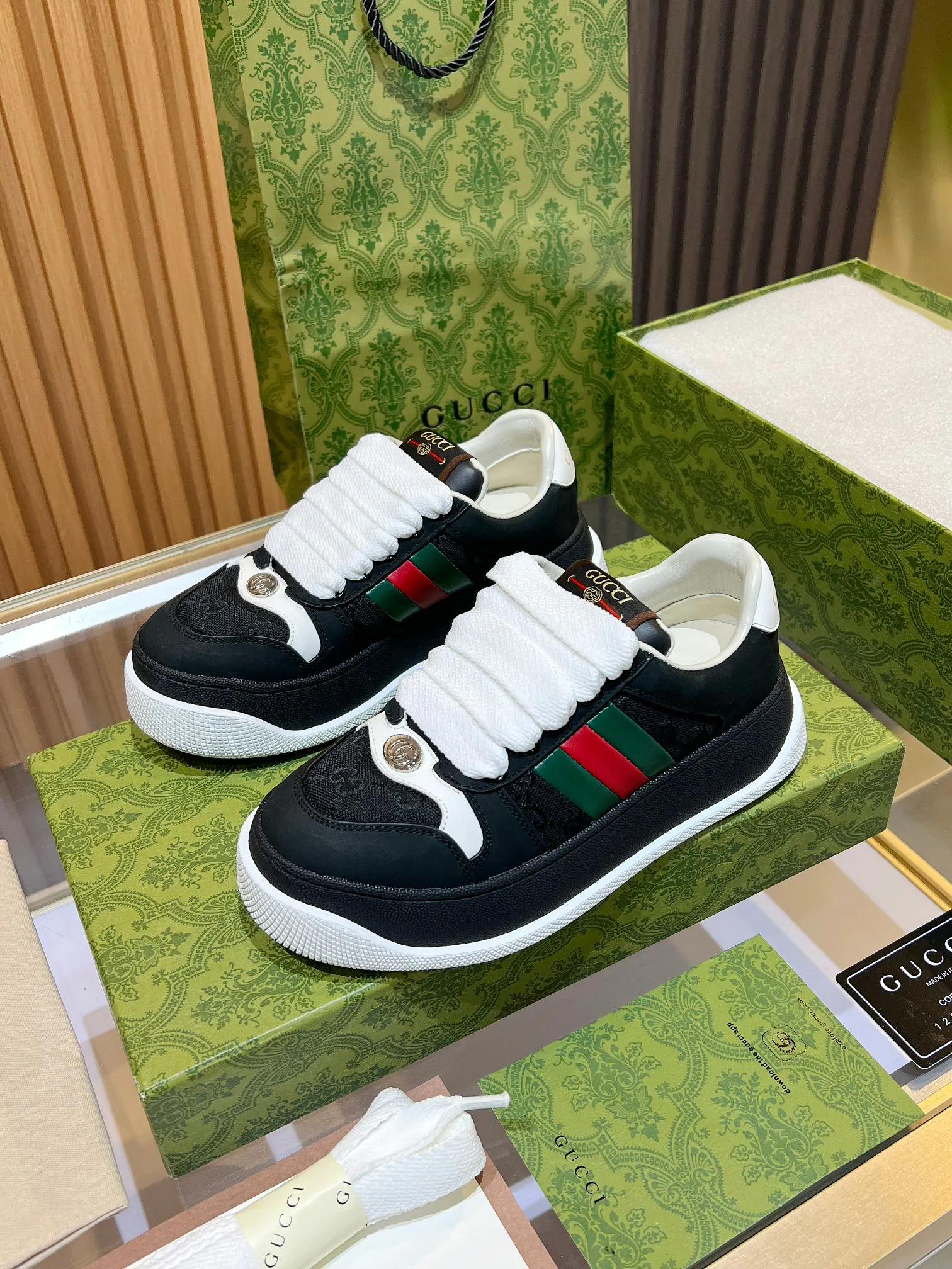 Кроссовки Женские Gucci 907455