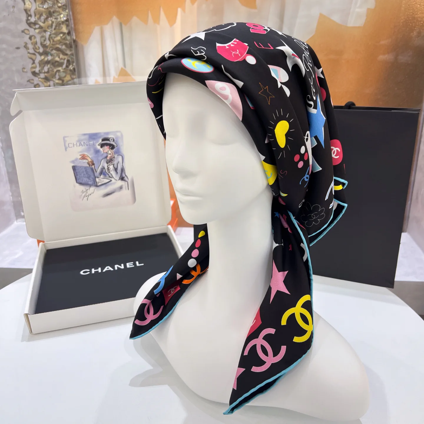 Платки Chanel 5021540