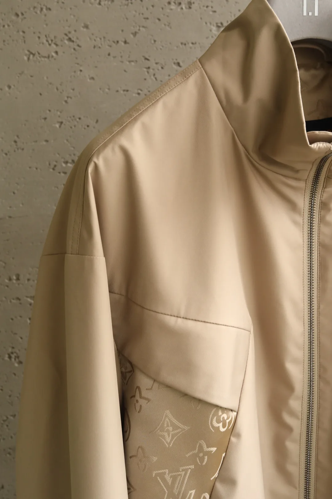 Куртки И Пуховики Мужские Louis Vuitton 11602527