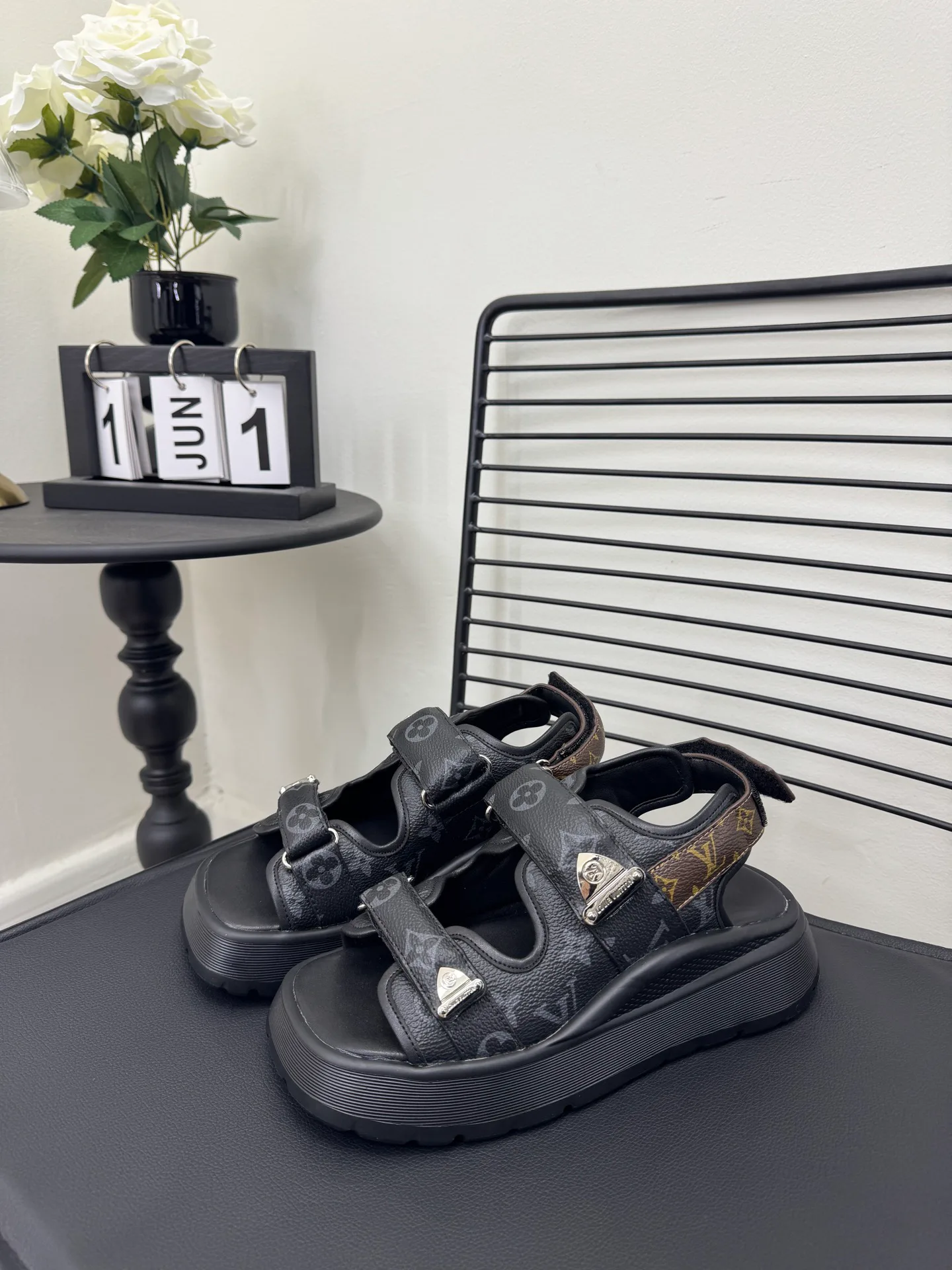 Сандалии Женские Louis Vuitton 11055247