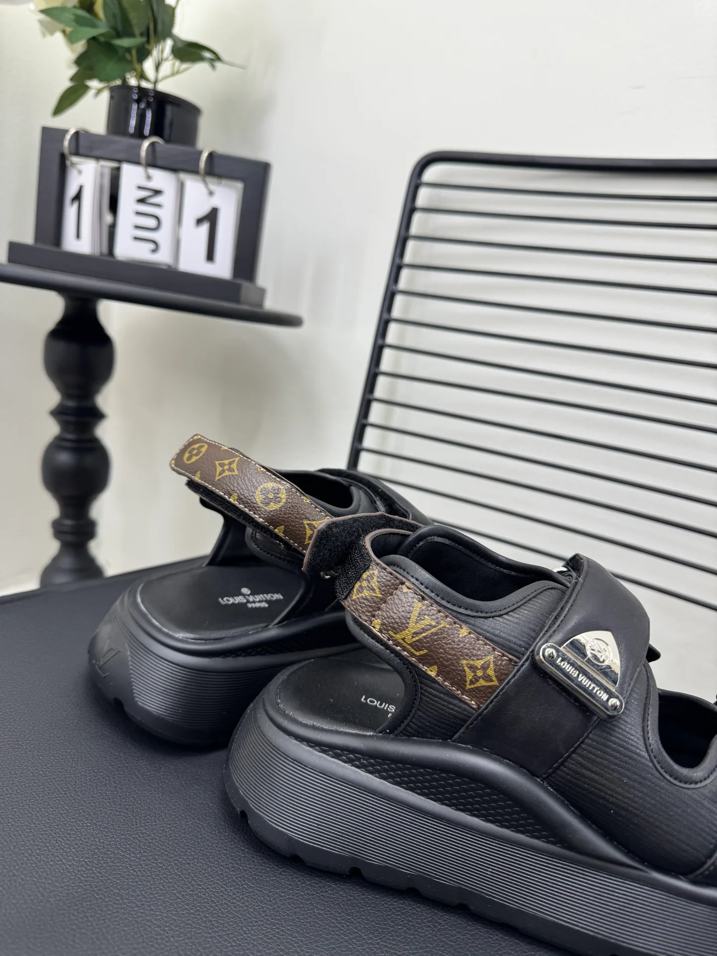 Сандалии Женские Louis Vuitton 11055249