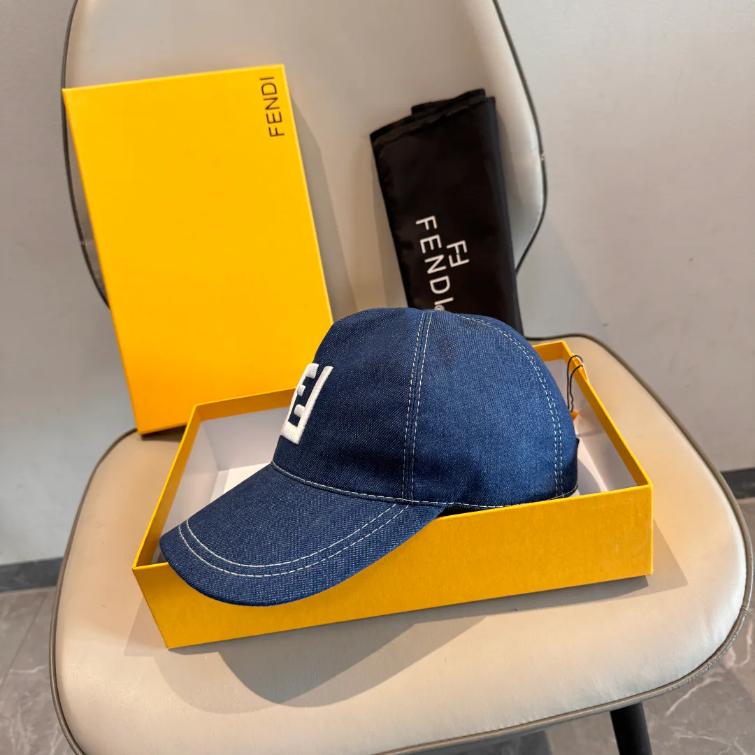 Головные Уборы Fendi 13606110