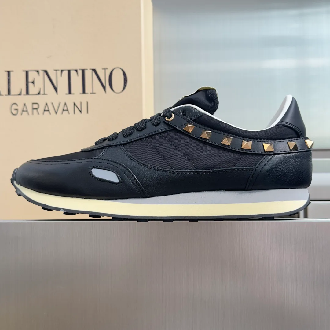 Кроссовки Женские Valentino 17950499