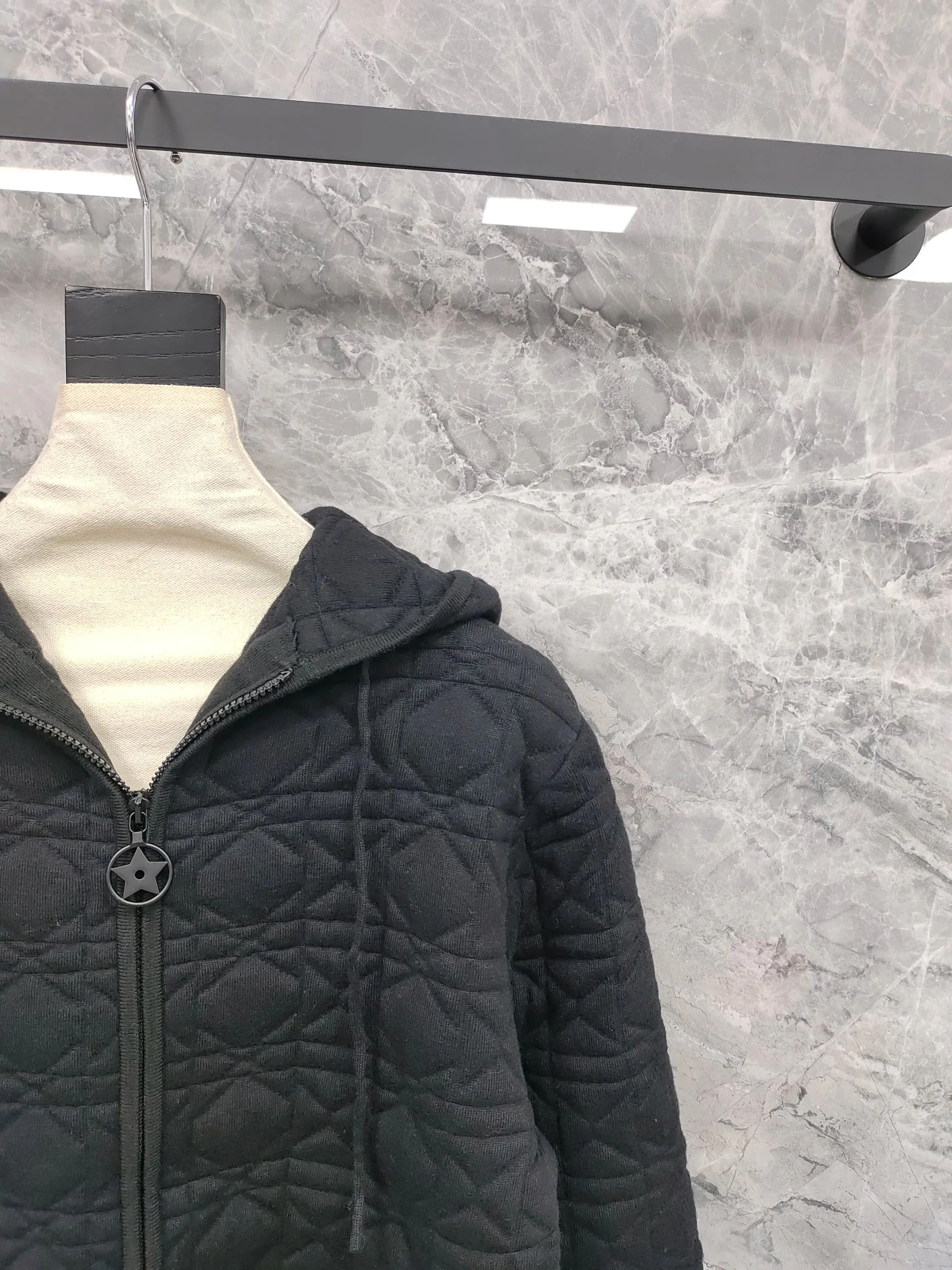 Куртки И Пуховики Женские Christian Dior 17914059