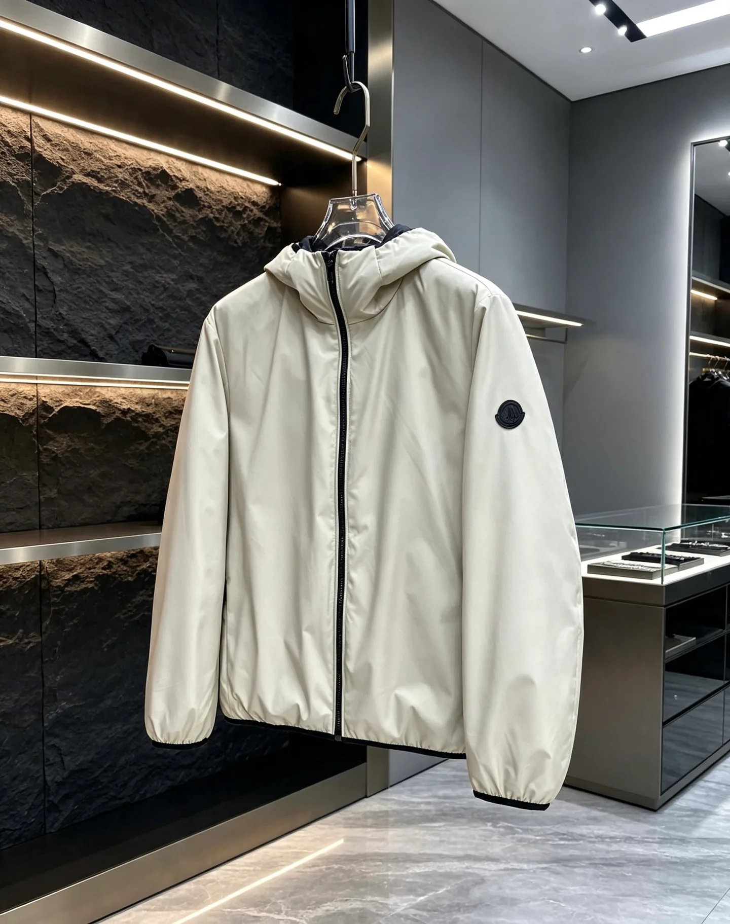Куртки И Пуховики Женские Moncler 19044689