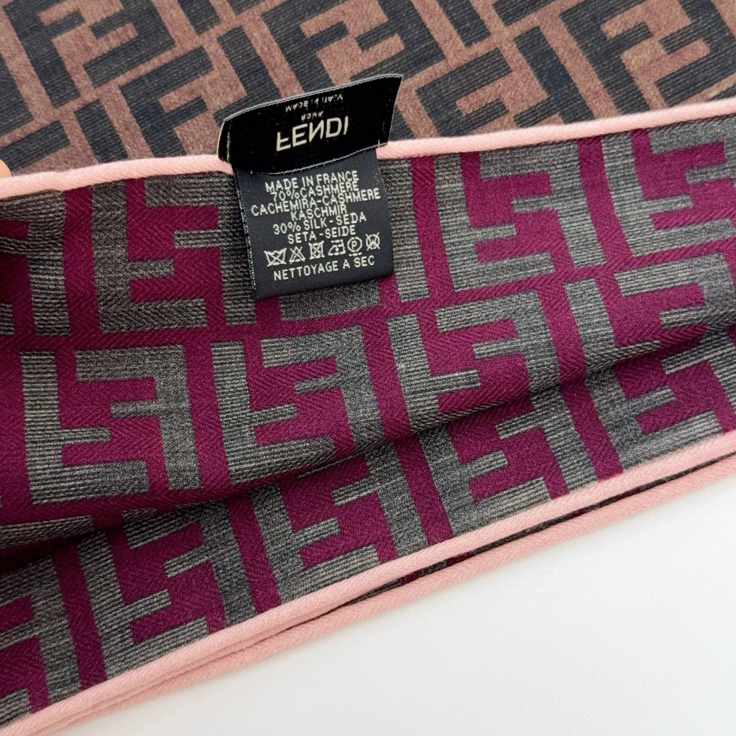 Шарфы Fendi 1333696