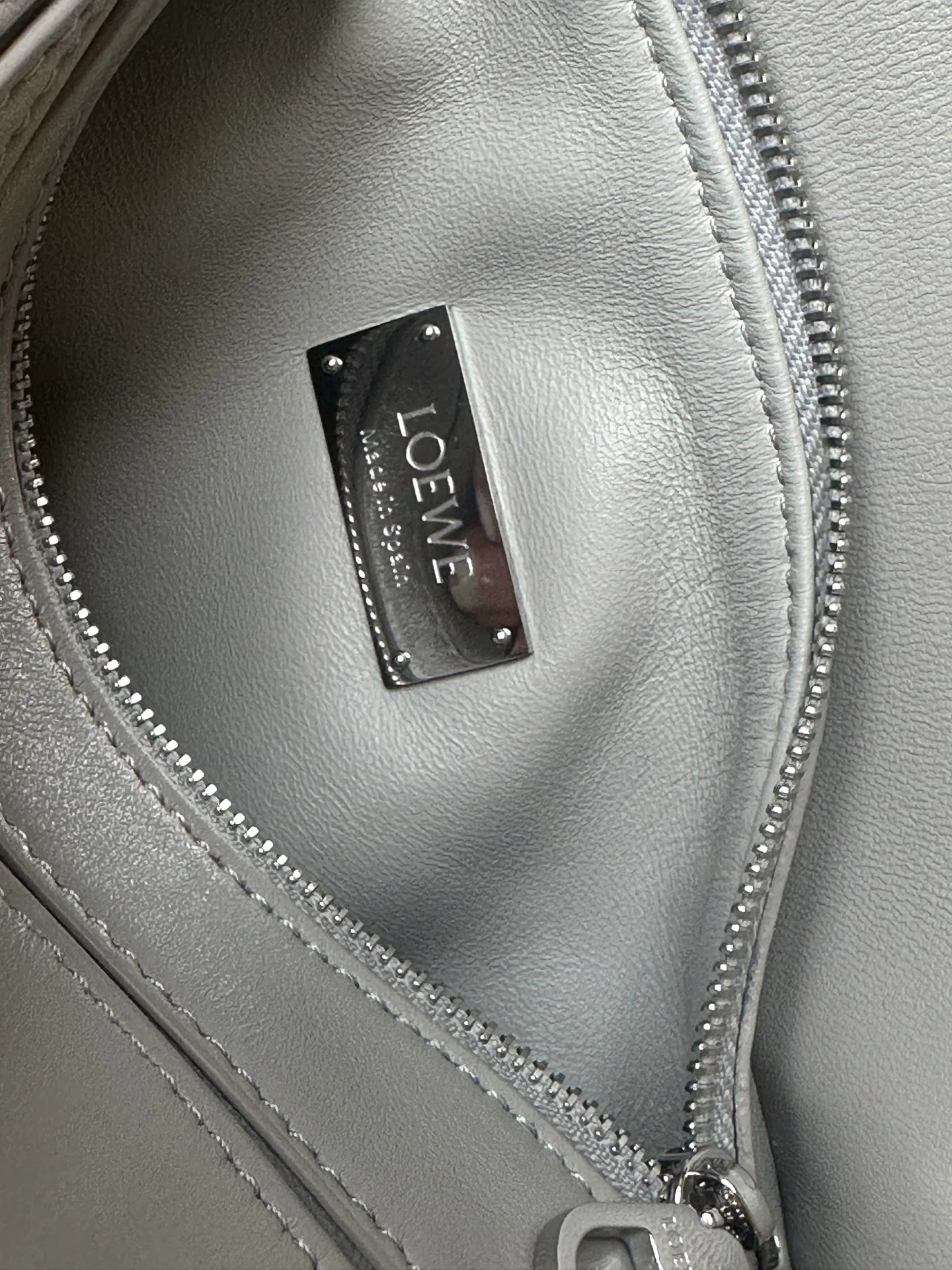 Классические Сумки Женские Loewe 16839126