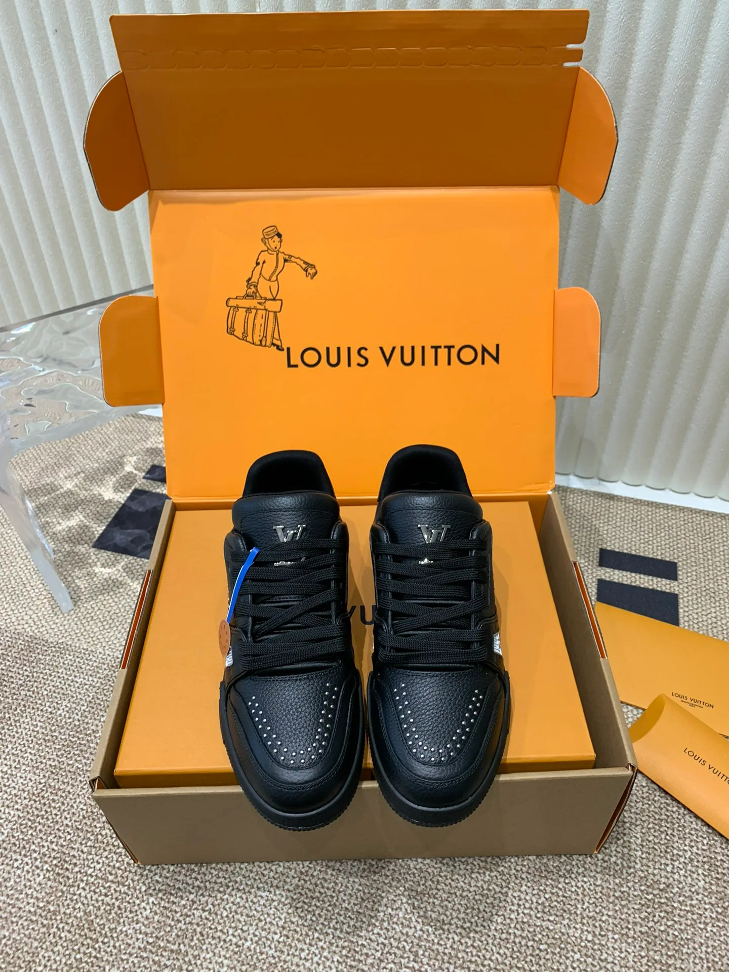 Кроссовки Женские Louis Vuitton 6152330