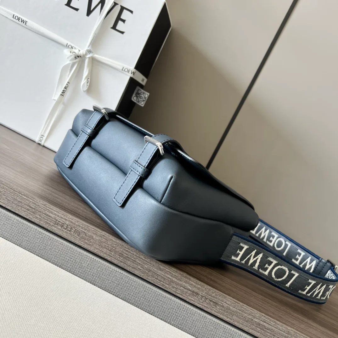 Сумки На Ремне Женские Loewe 11513644