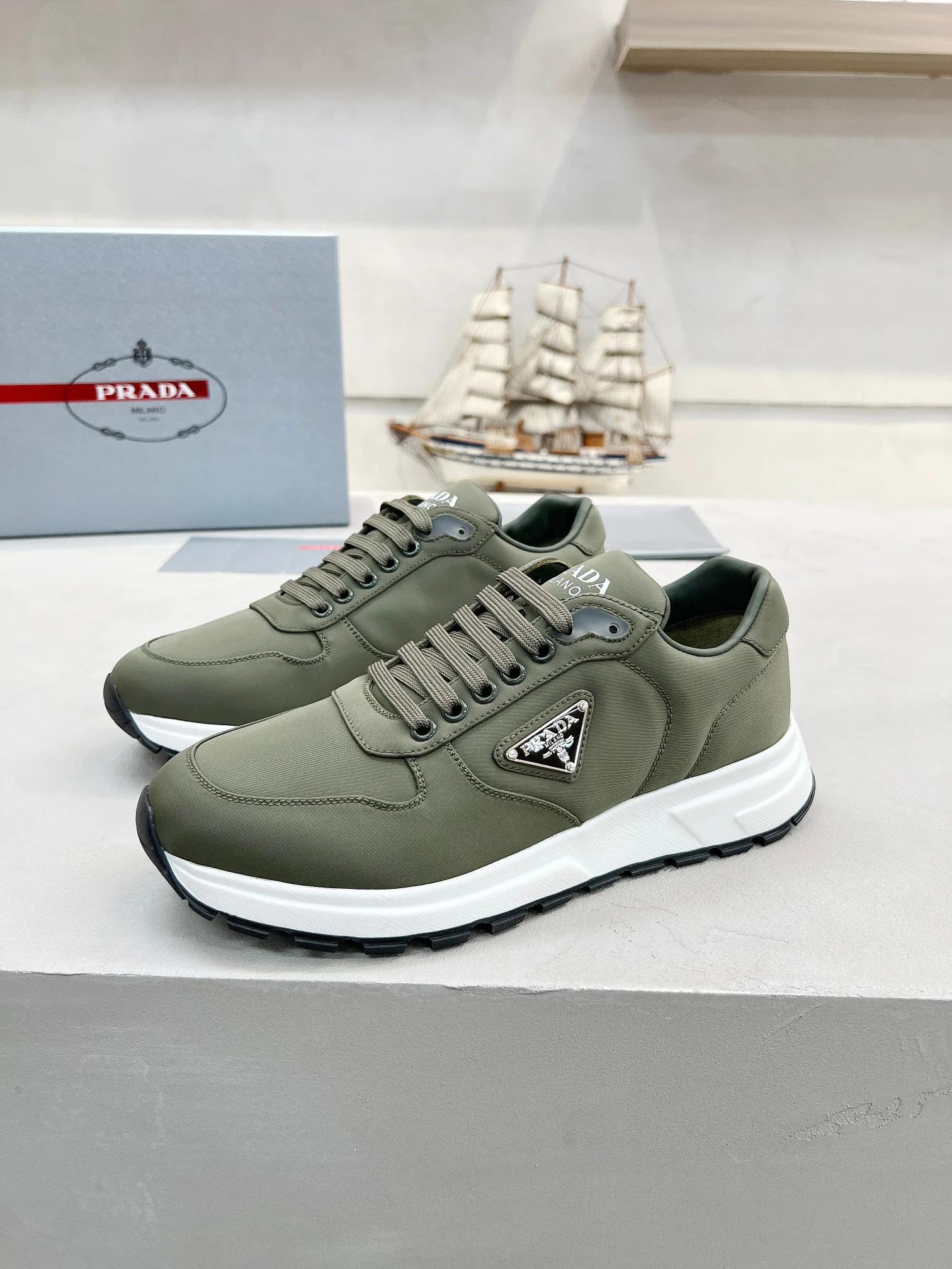 Ботинки Мужские Prada 11670881