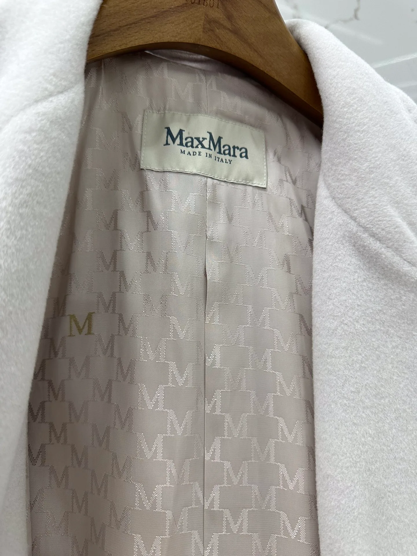 Пальто Женские Louis Vuitton 870355