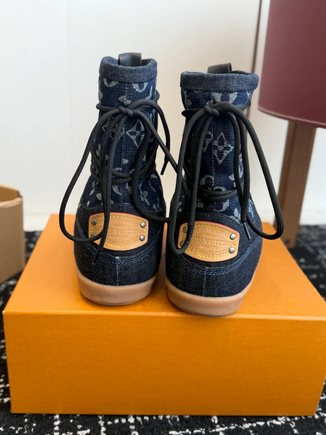 Угги Женские Louis Vuitton 18670252