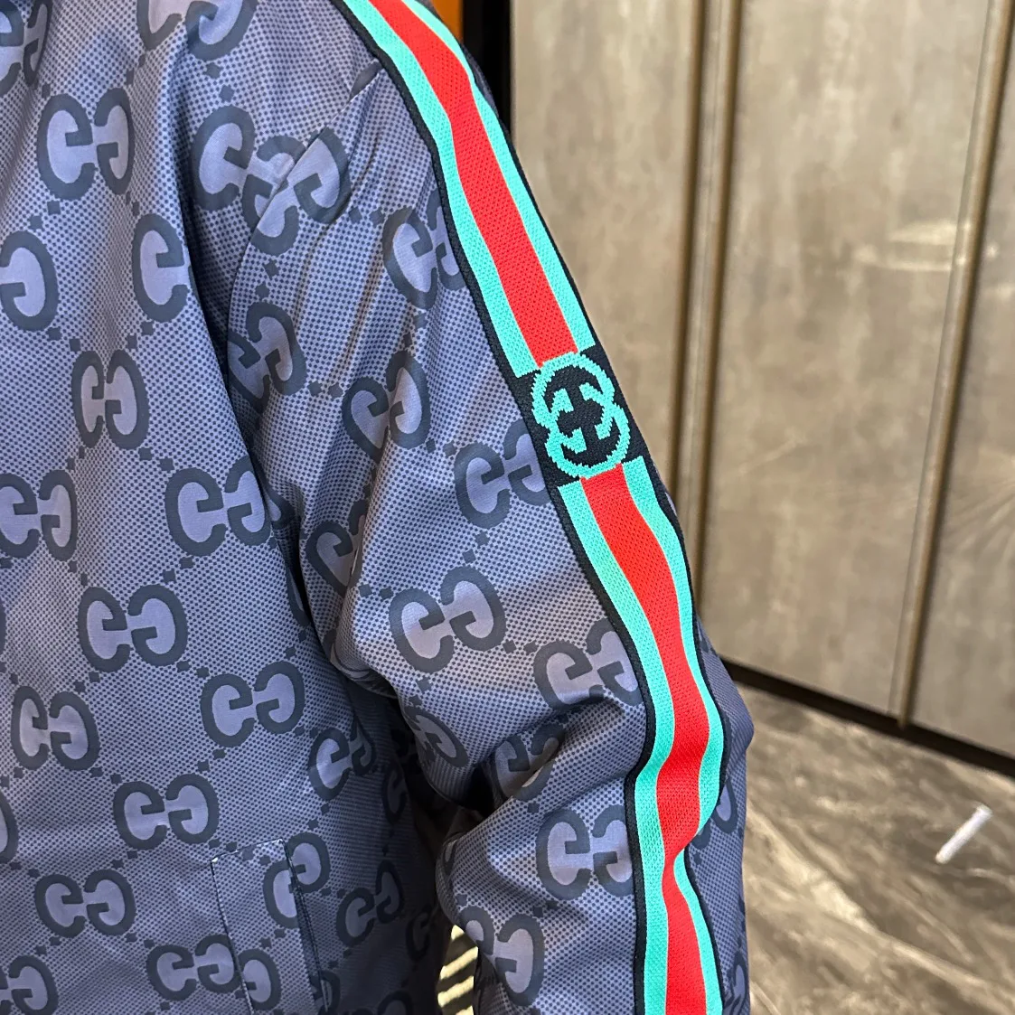 Куртки И Пуховики Мужские Gucci 18197279