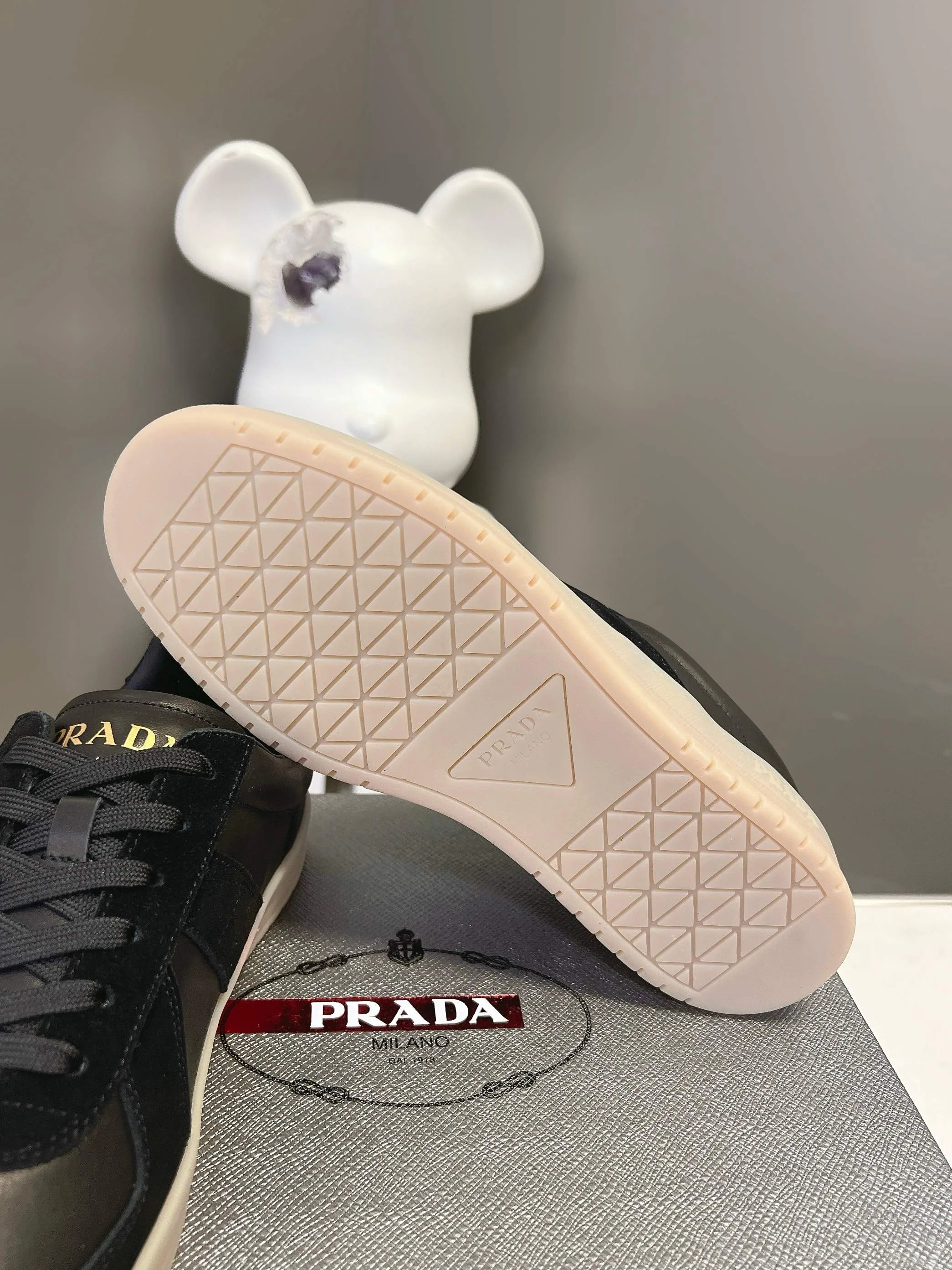 Кроссовки Женские Prada 17803494
