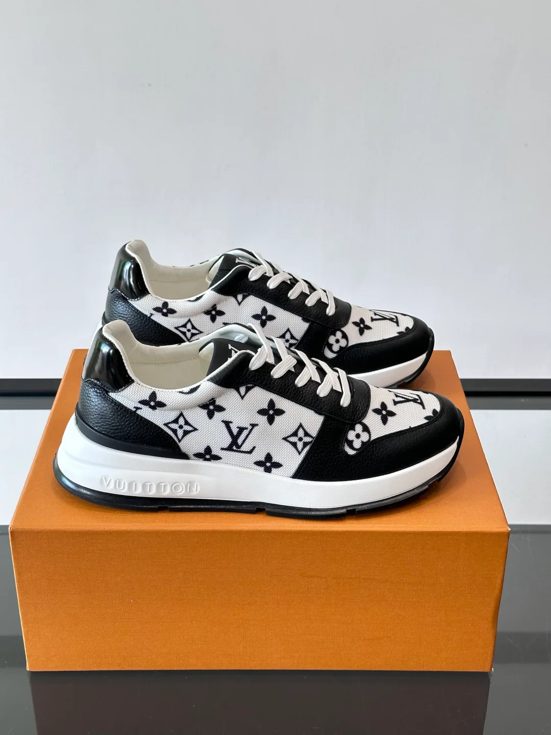 Кроссовки Мужские Louis Vuitton 398350