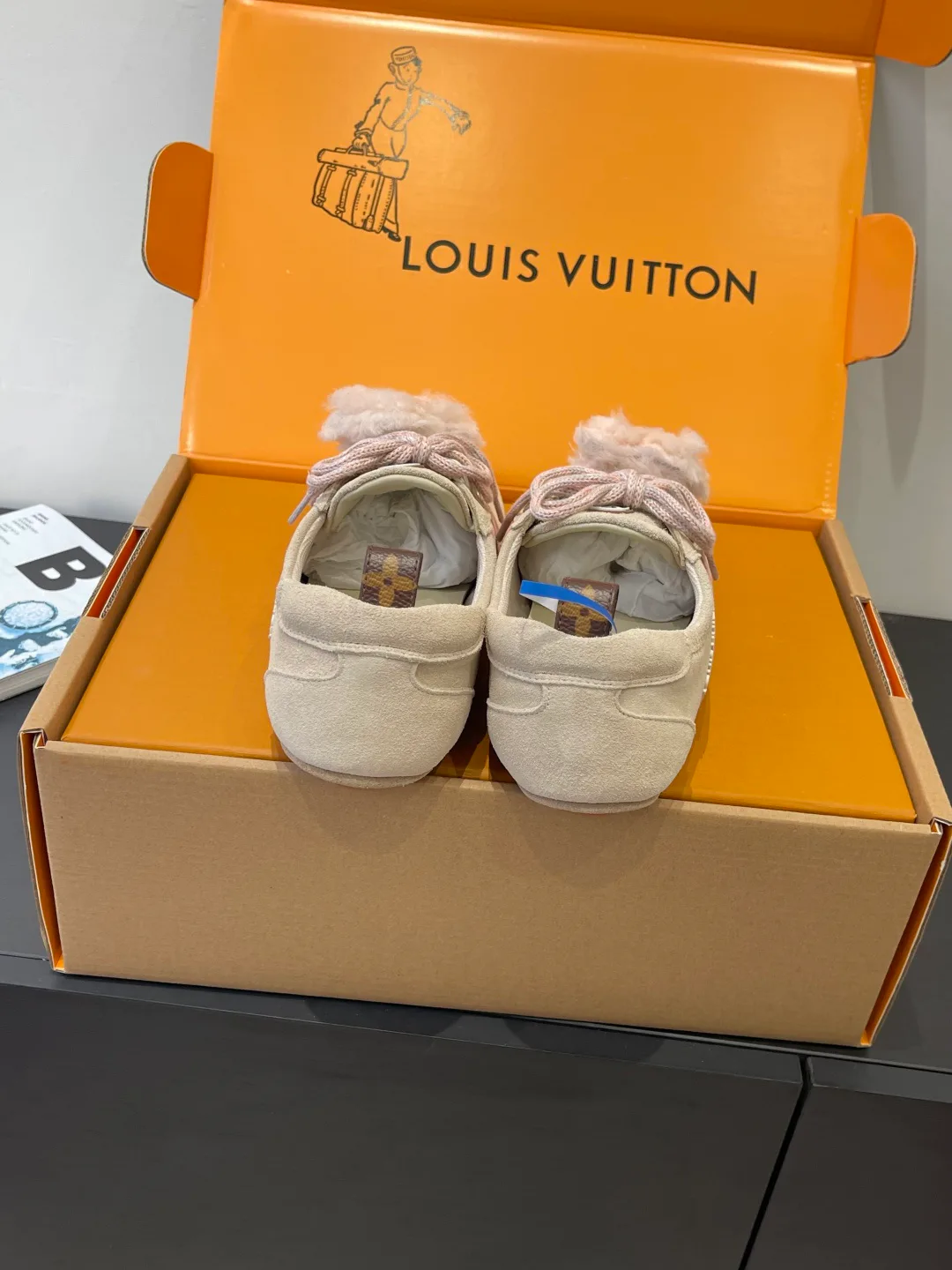 Кроссовки Женские Louis Vuitton 1595067