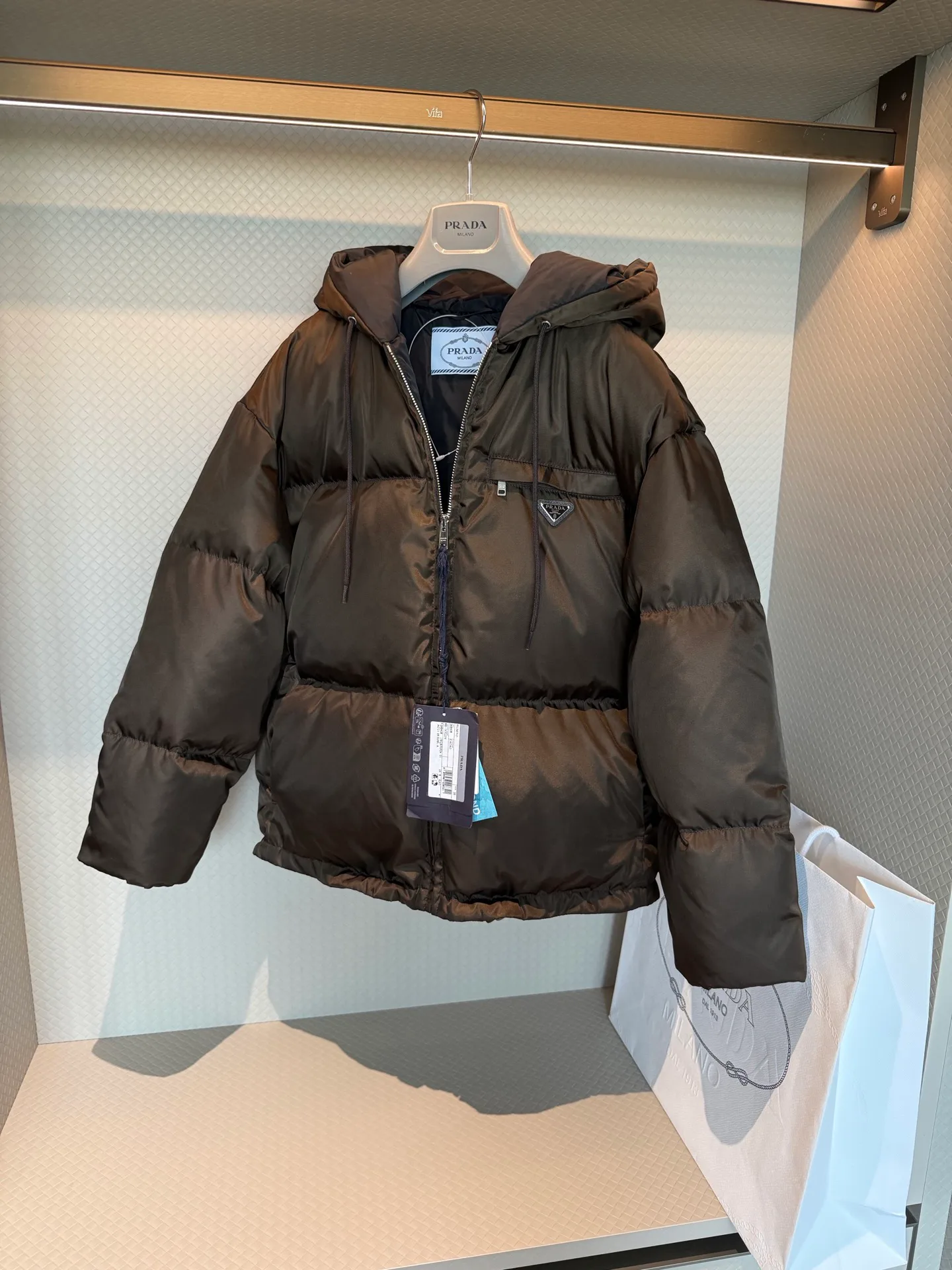 Куртки И Пуховики Женские Prada 18956419