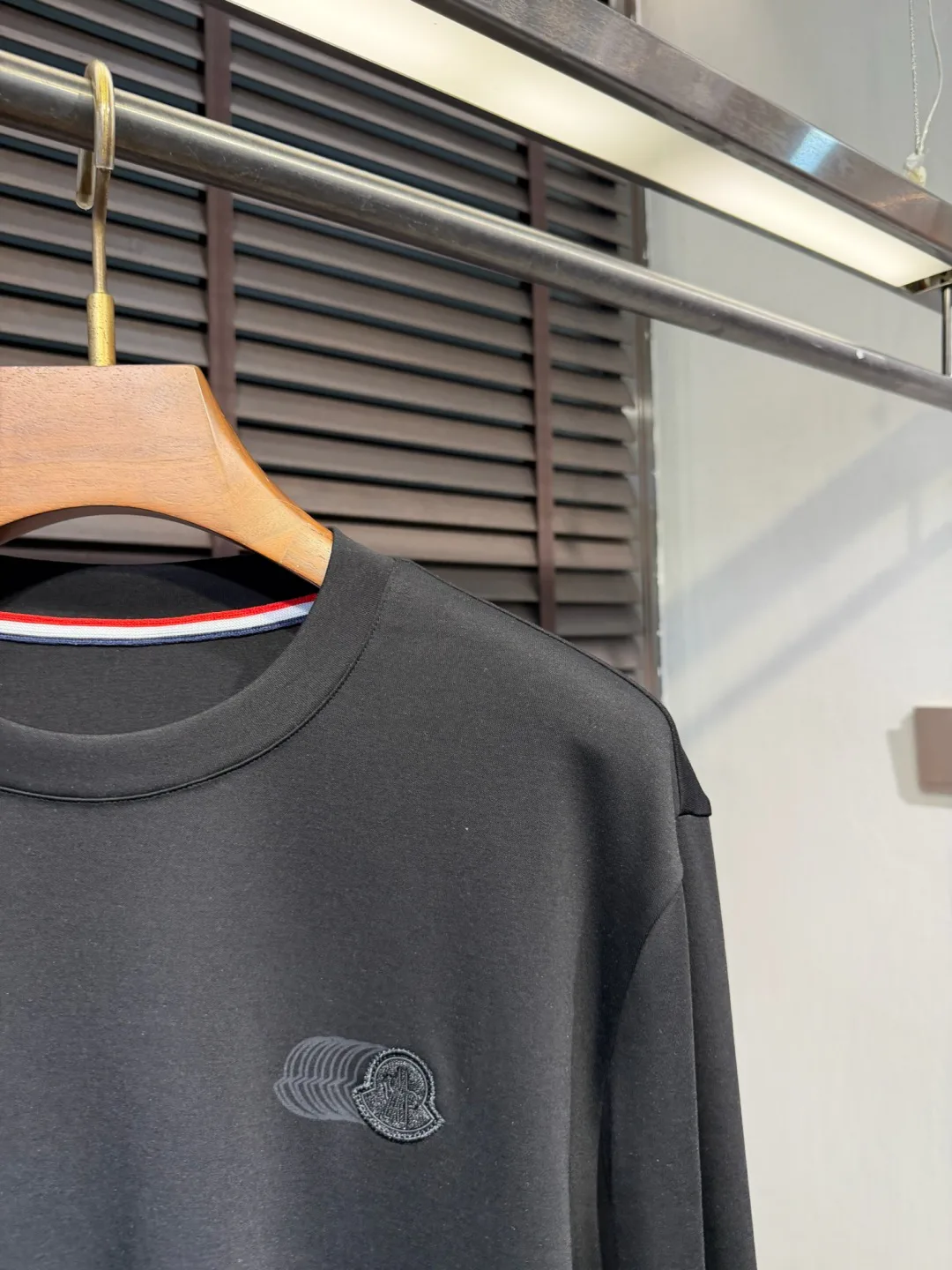 Футболки Женские Moncler 17943959
