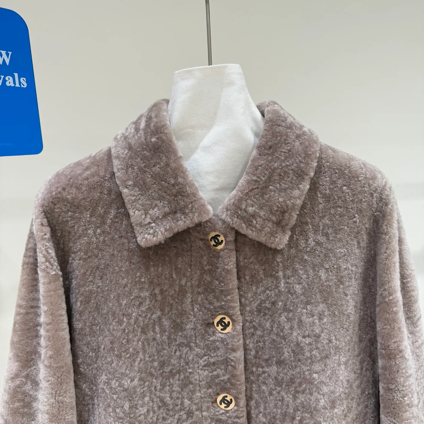 Кожаные Куртки И Дублёнки Женские Chanel 17921275