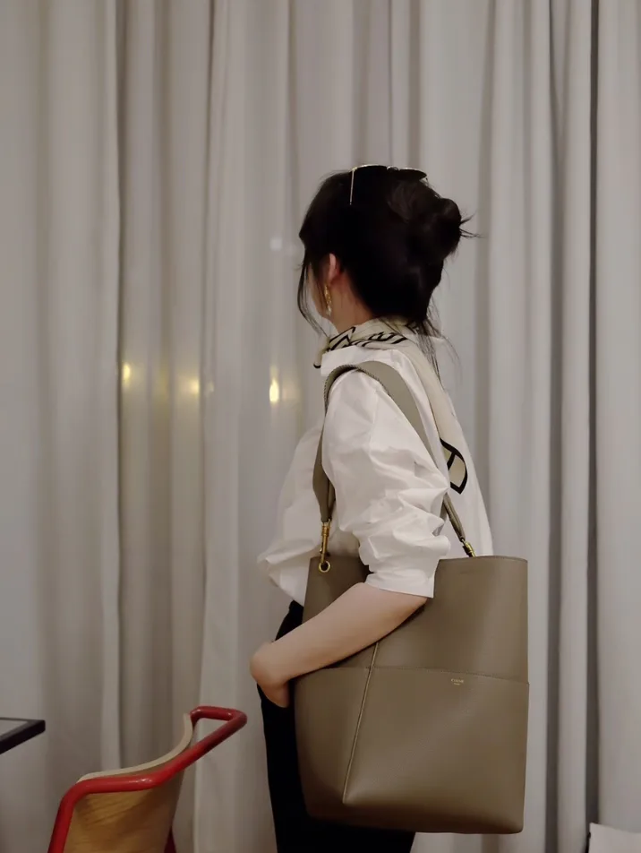 Классические Сумки Женские Celine 12604686