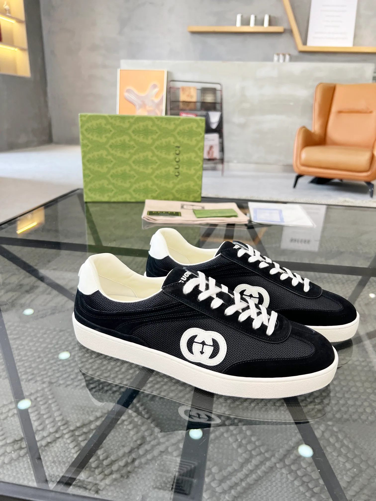 Кроссовки Женские Gucci 5813696