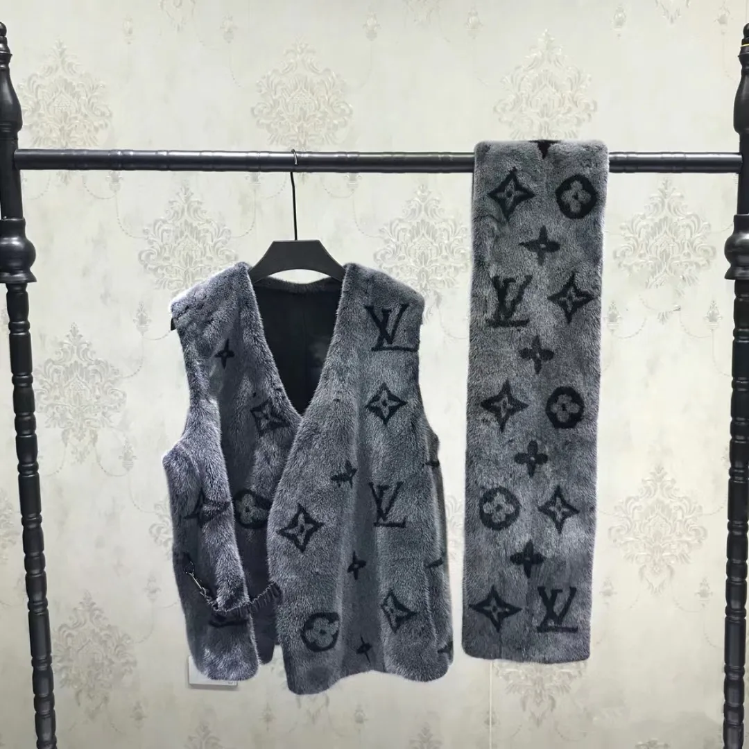 Шарфы Louis Vuitton 1065909