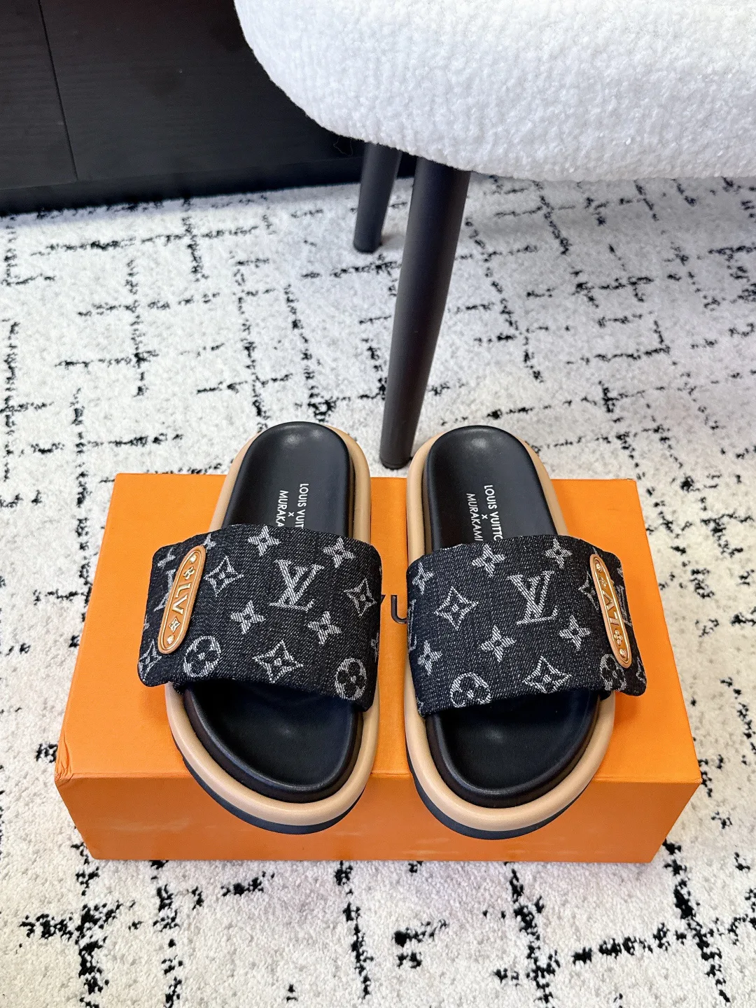 Шлепанцы Женские Louis Vuitton 1752813