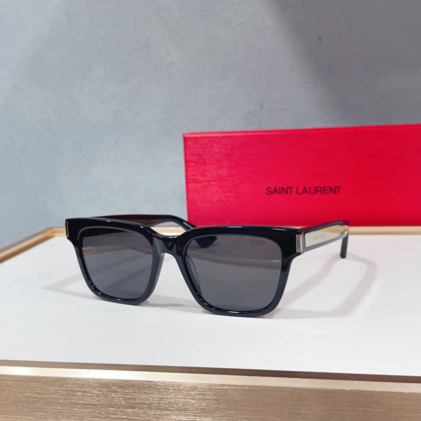Очки Saint Laurent 17529373