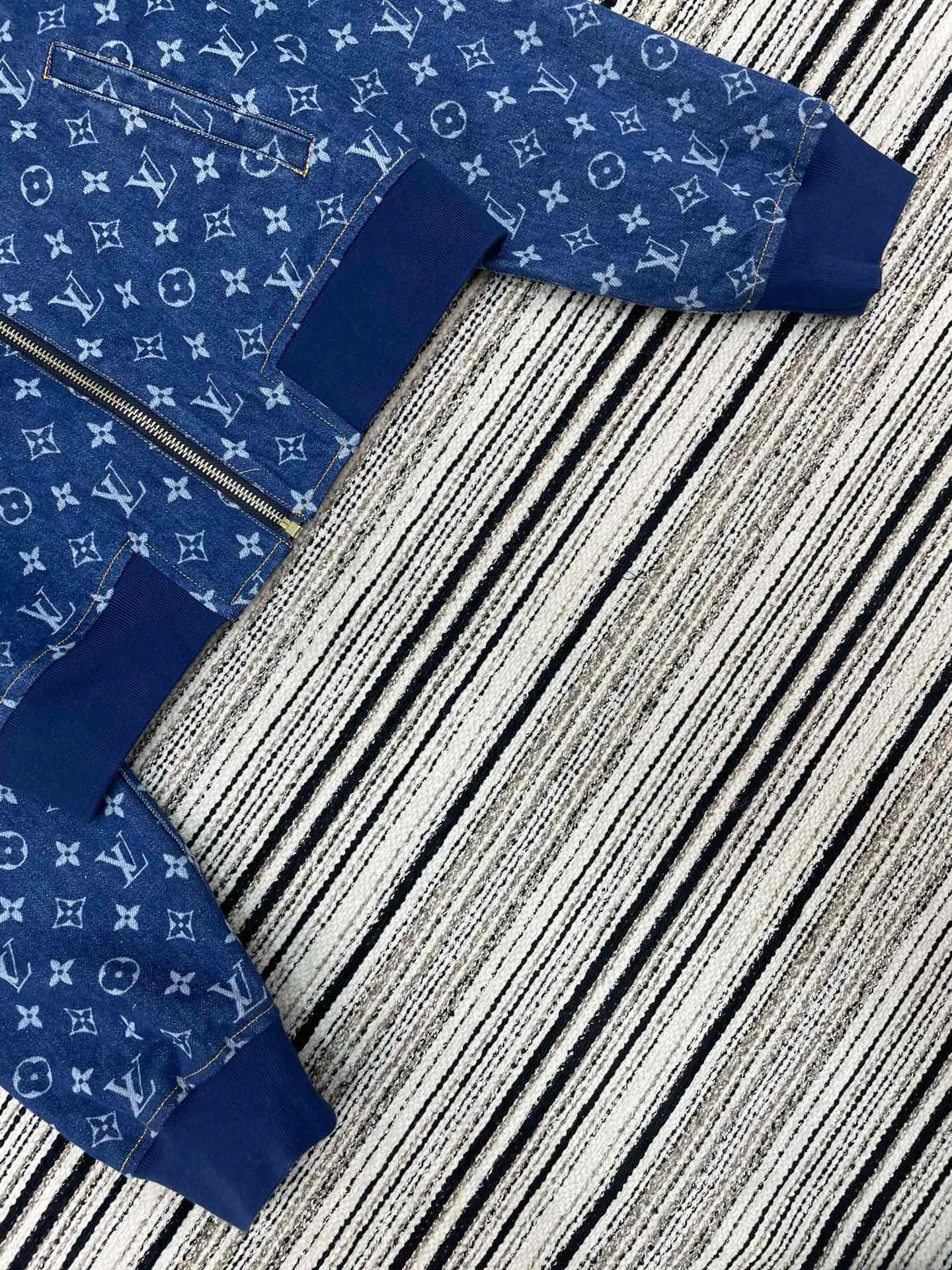 Жакеты Женские Louis Vuitton 10086448