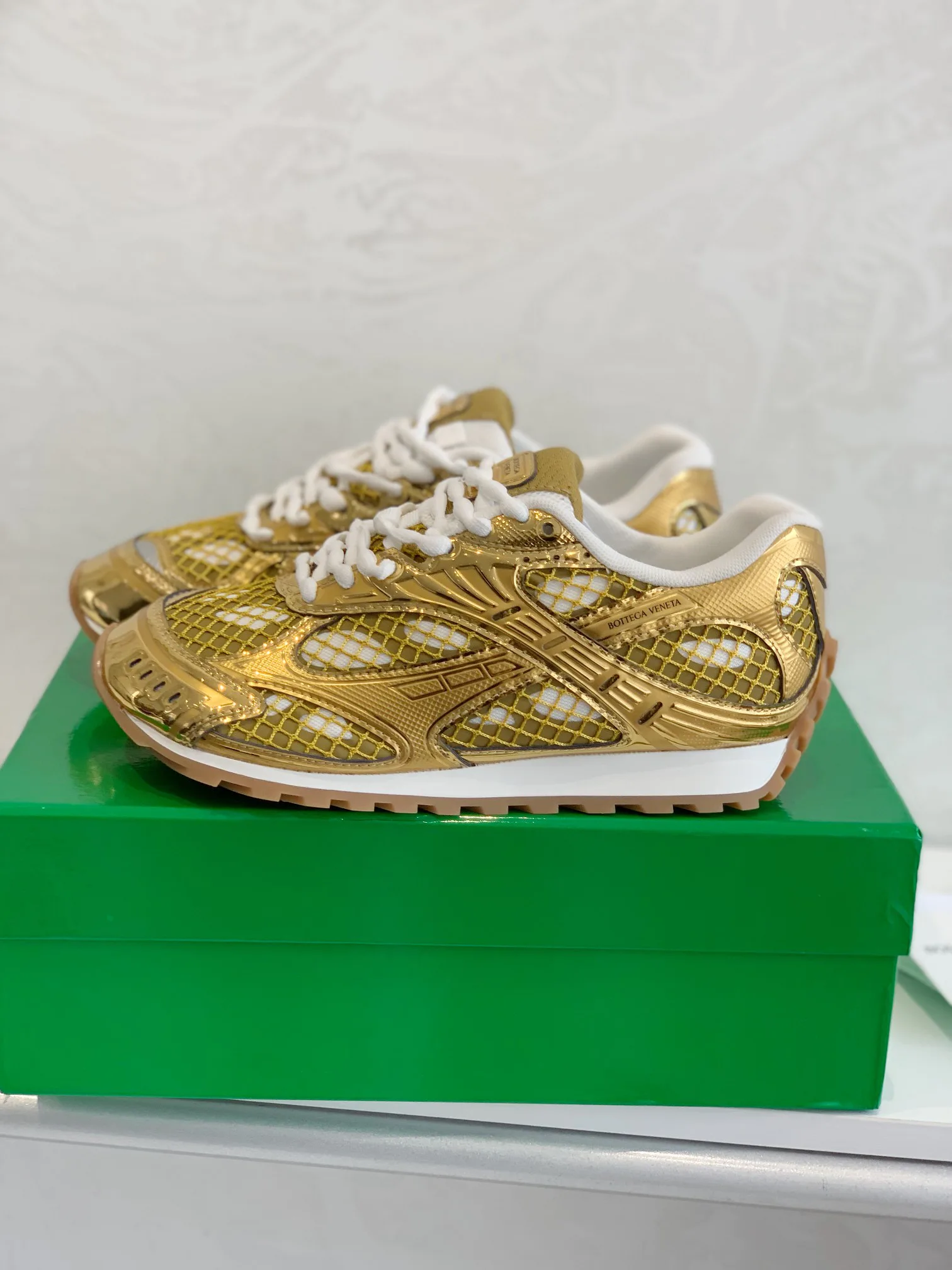 Кроссовки Женские Bottega Veneta 11677110