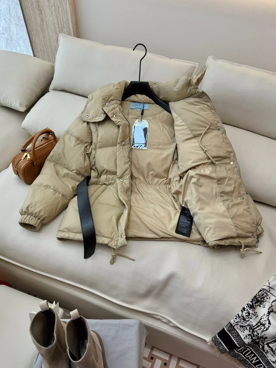 Пуховики Женские Prada 2102