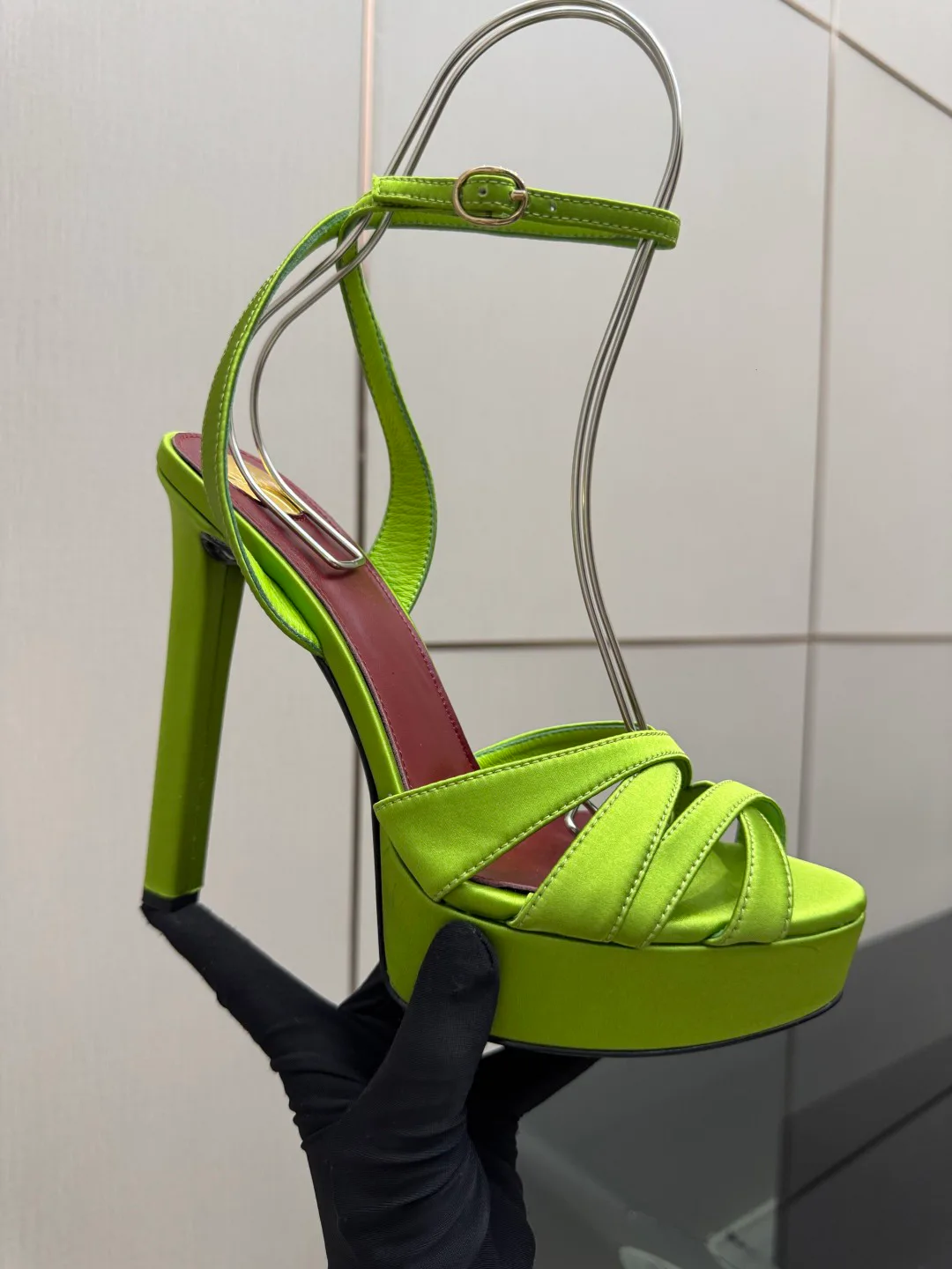Босоножки Женские Saint Laurent 18049027
