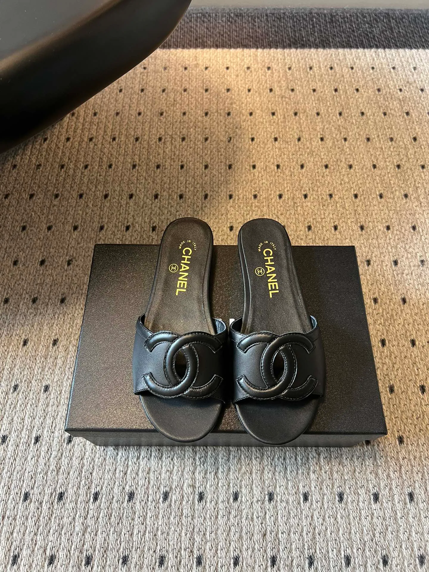 Шлепанцы Женские Chanel 11693290