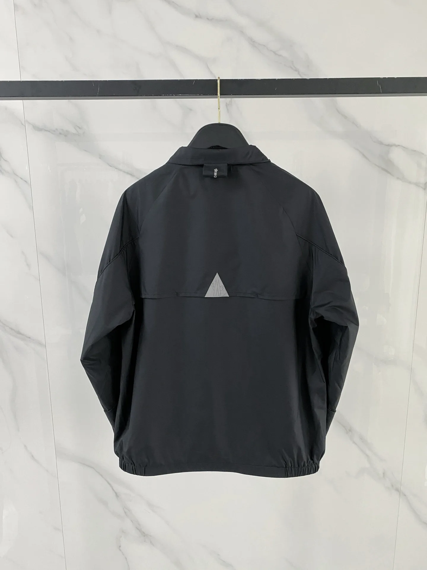 Куртки И Пуховики Мужские Moncler 10610768