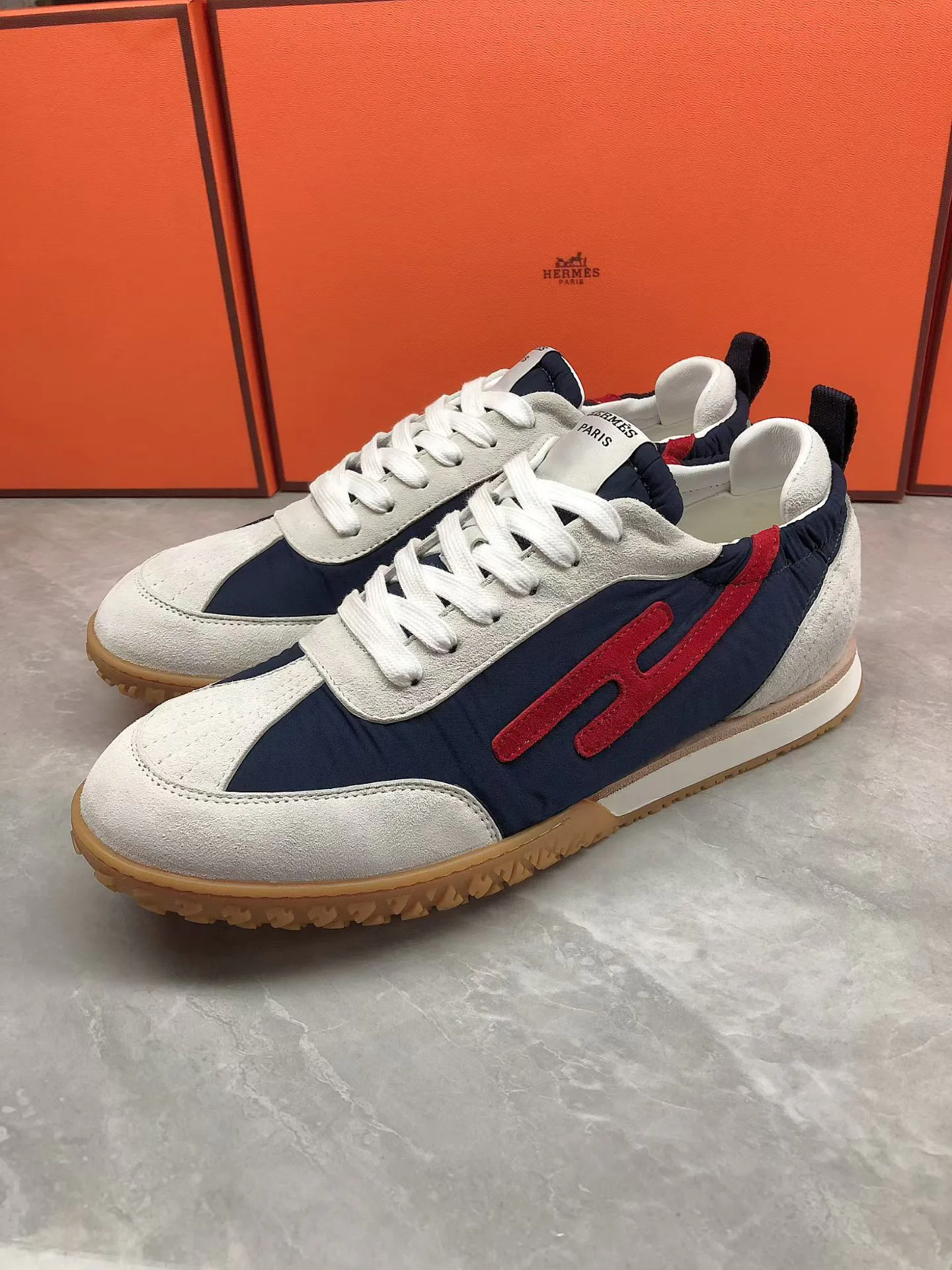 Кроссовки Женские Hermes 11765369