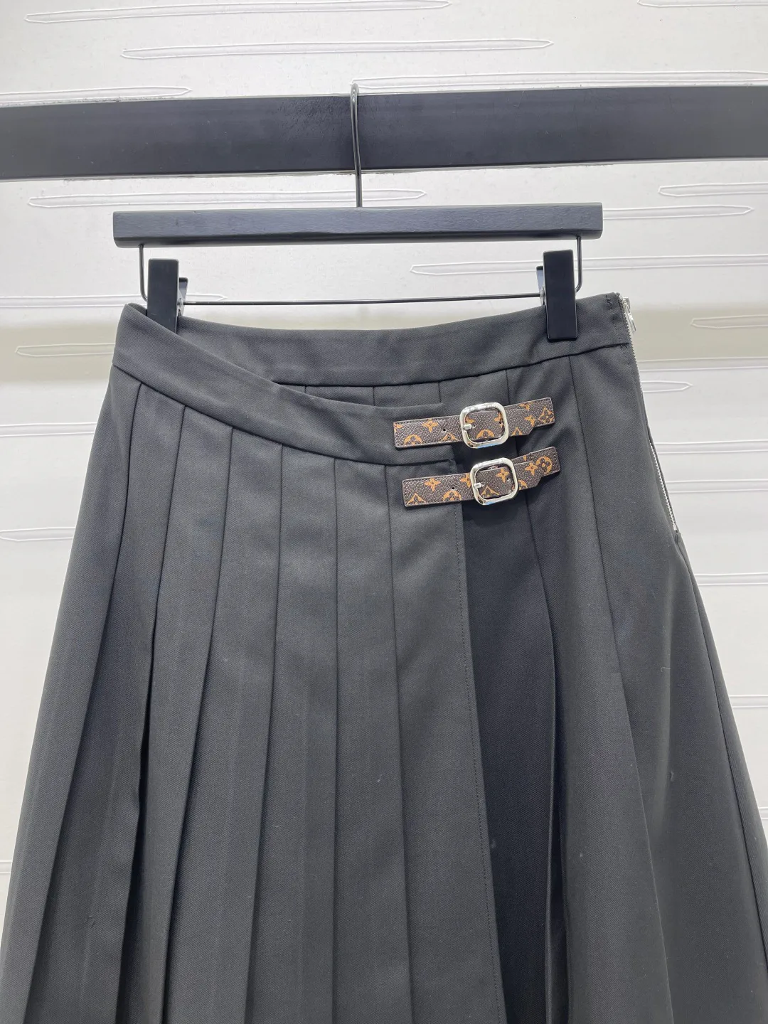 Юбки Женские Louis Vuitton 9575936