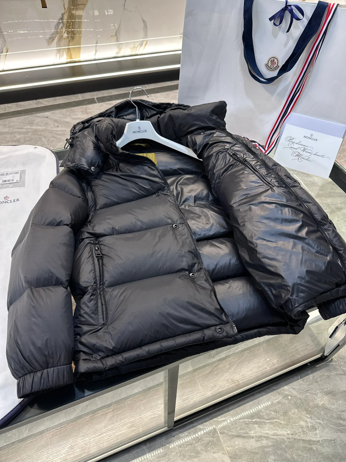 Куртки И Пуховики Женские Moncler 19185557