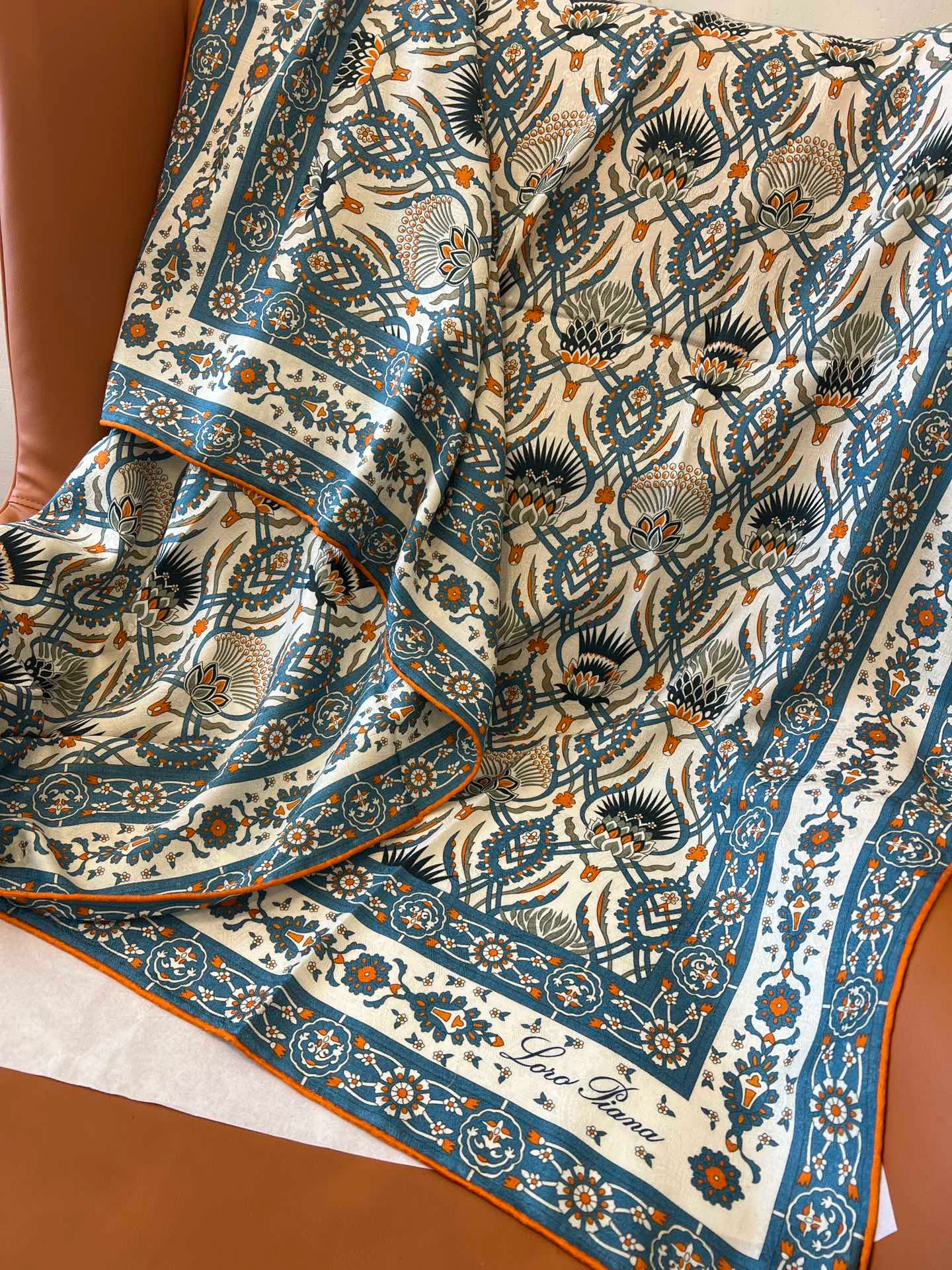 Шарфы Loro Piana 87100