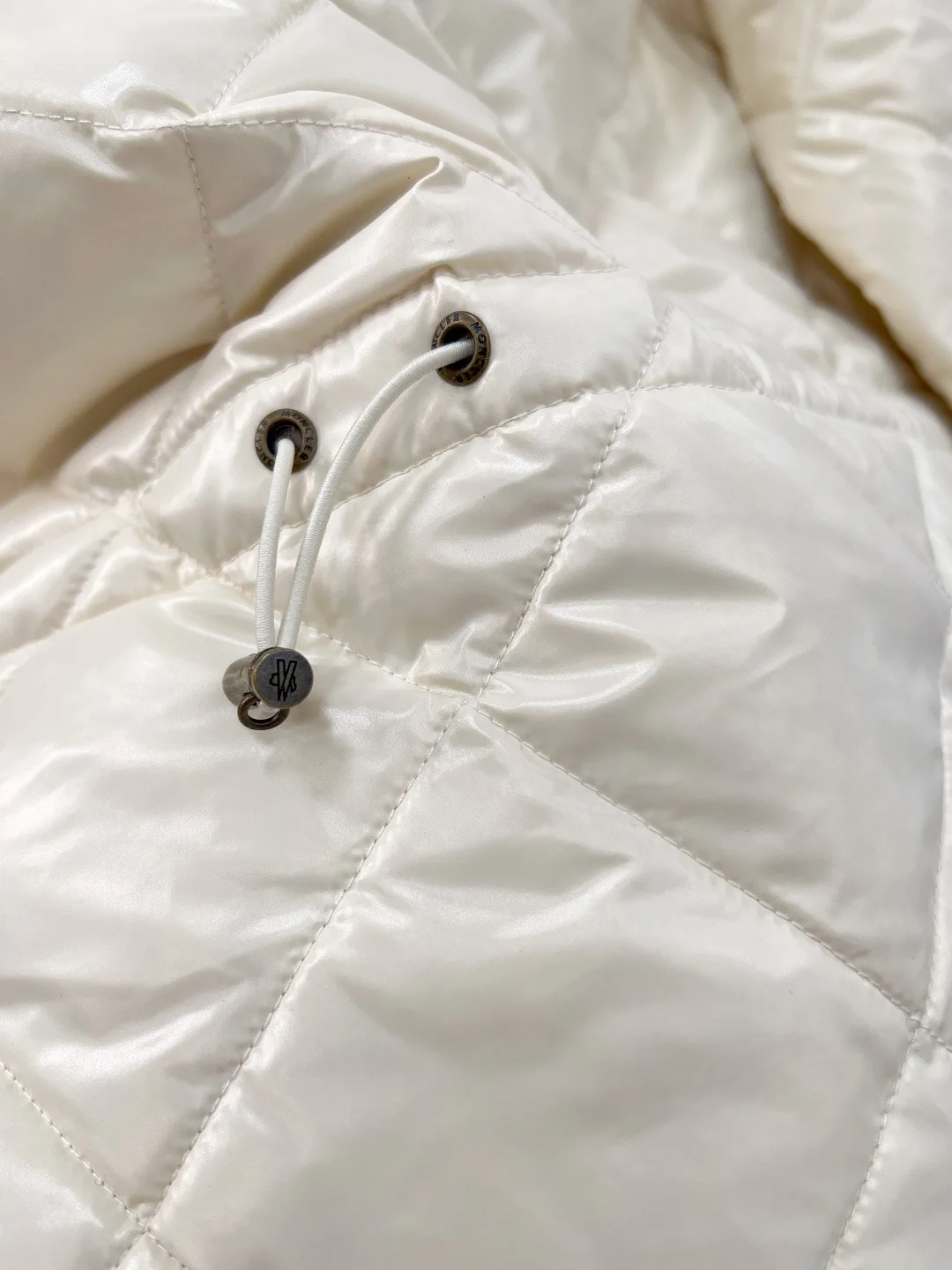 Куртки И Пуховики Женские Moncler 19520739
